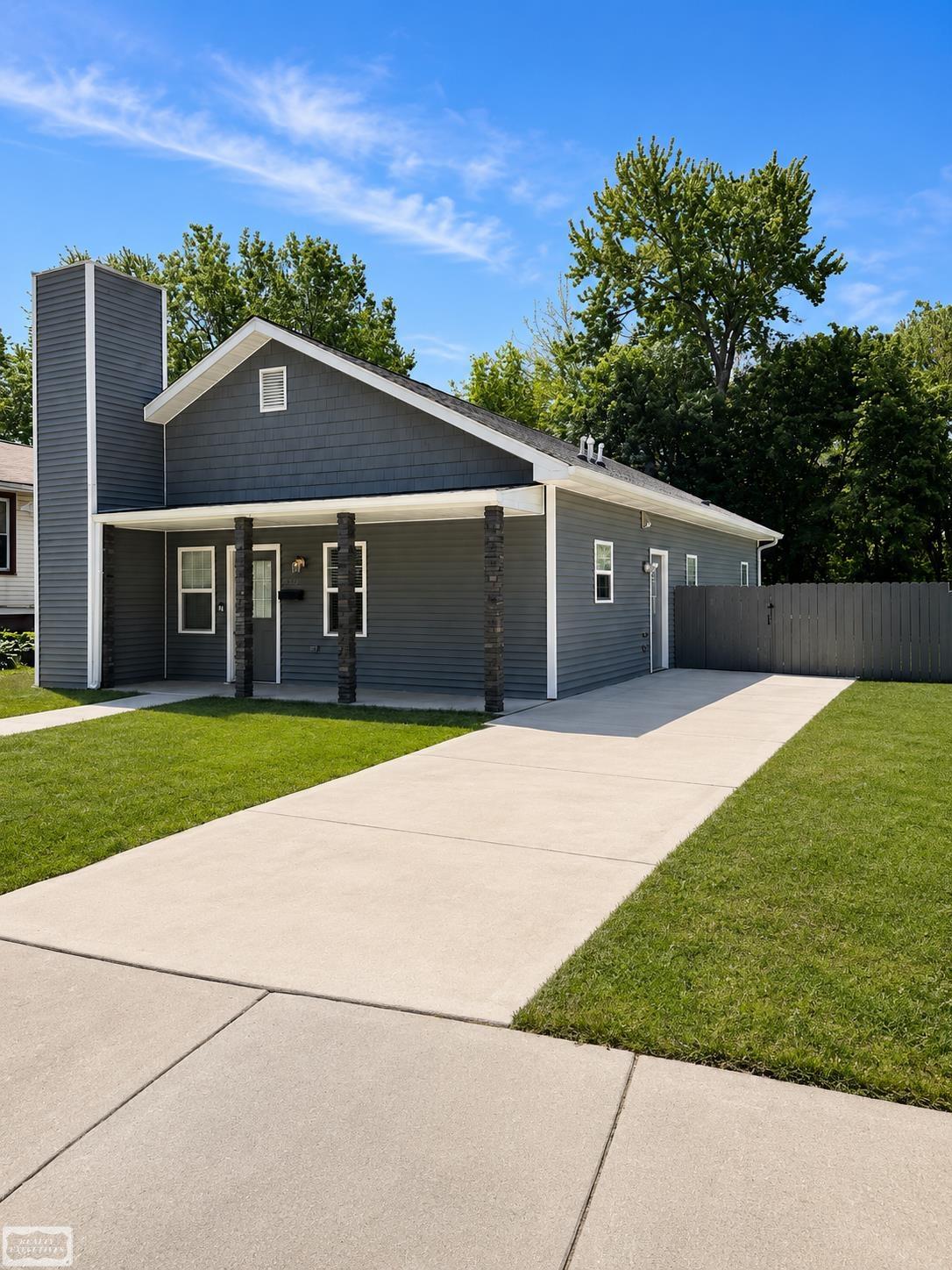 403 Voorheis Street Property Photo 2
