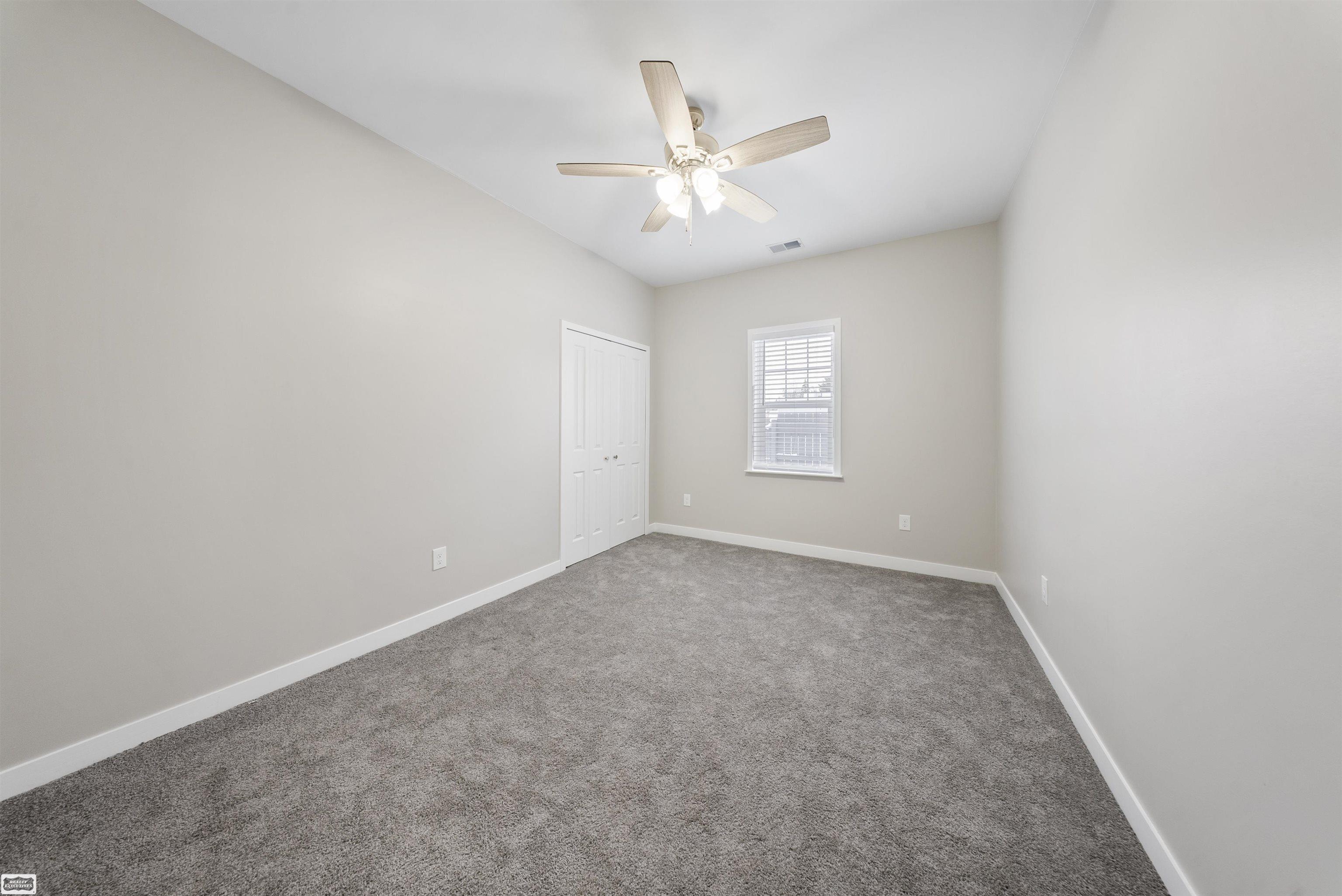 403 Voorheis Street Property Photo 20