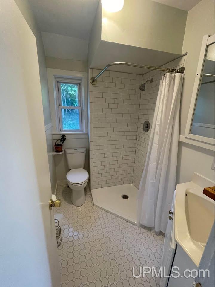 319 White Street Property Photo 12