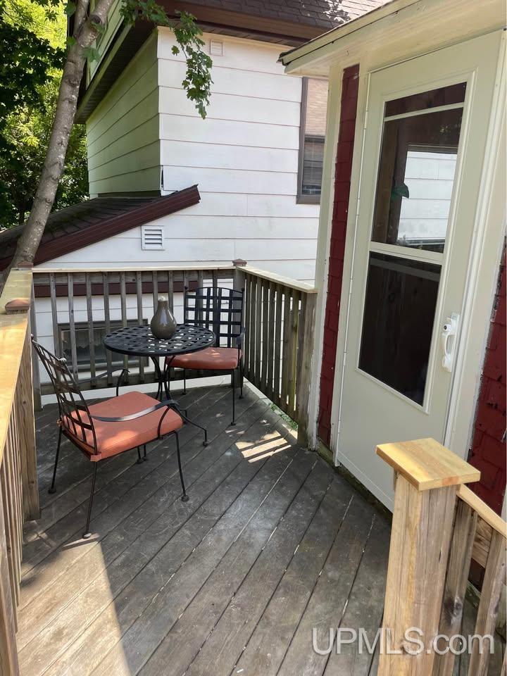 319 White Street Property Photo 16