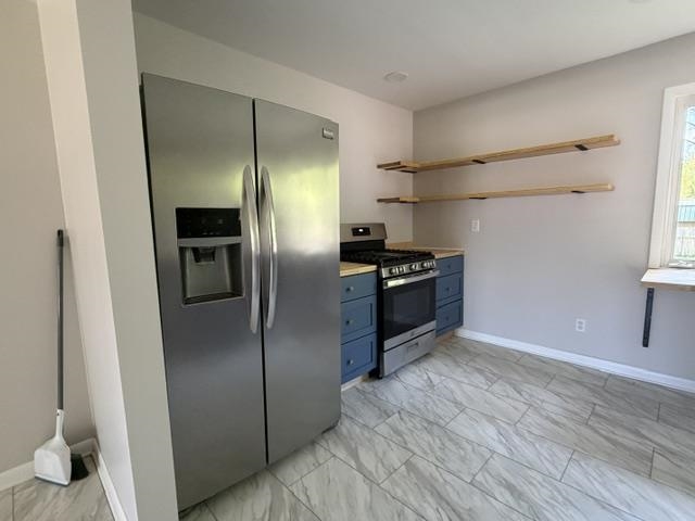 3140 Lee St Street Property Photo 8