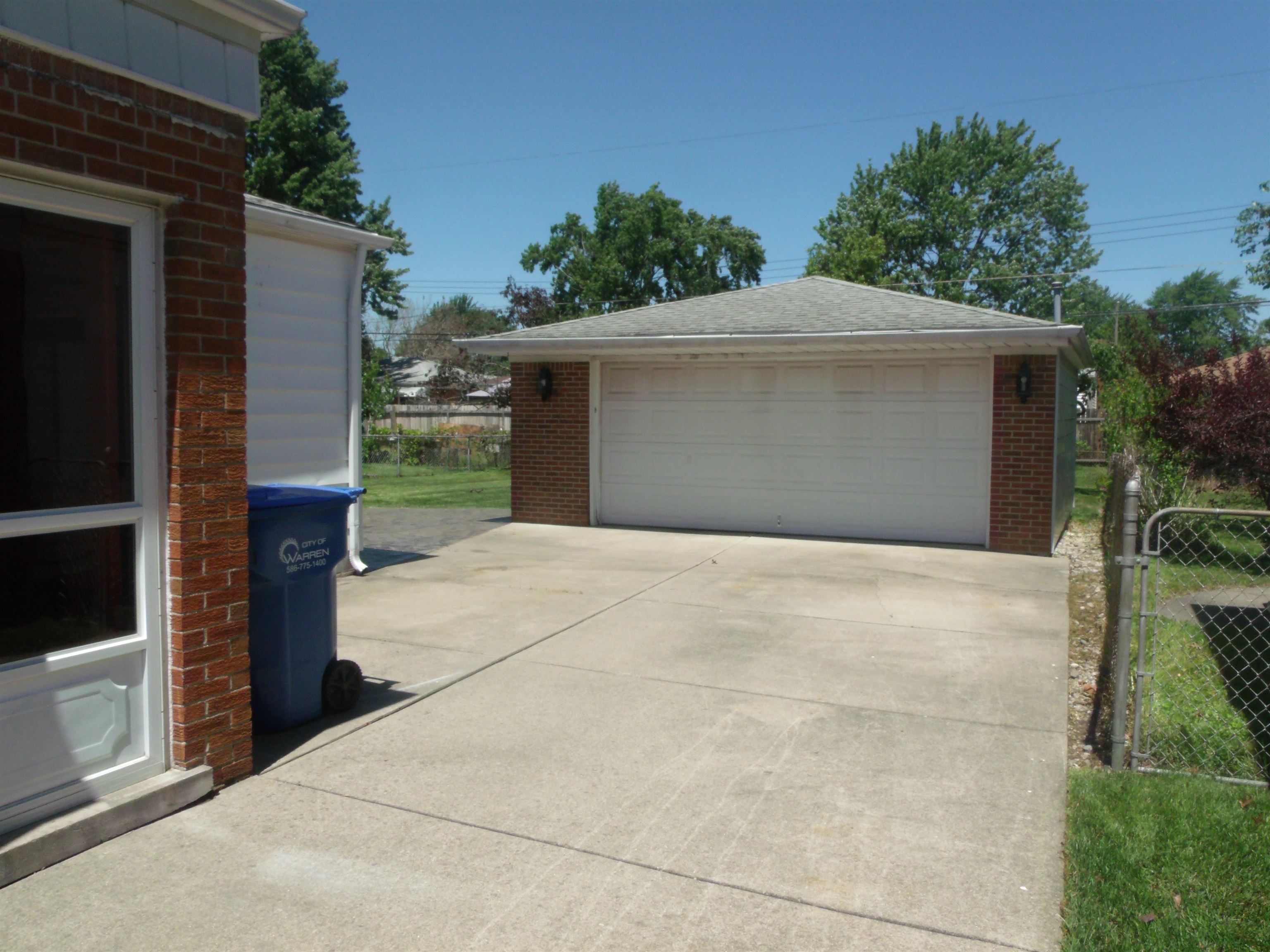 8467 Darlene Street Property Photo 5