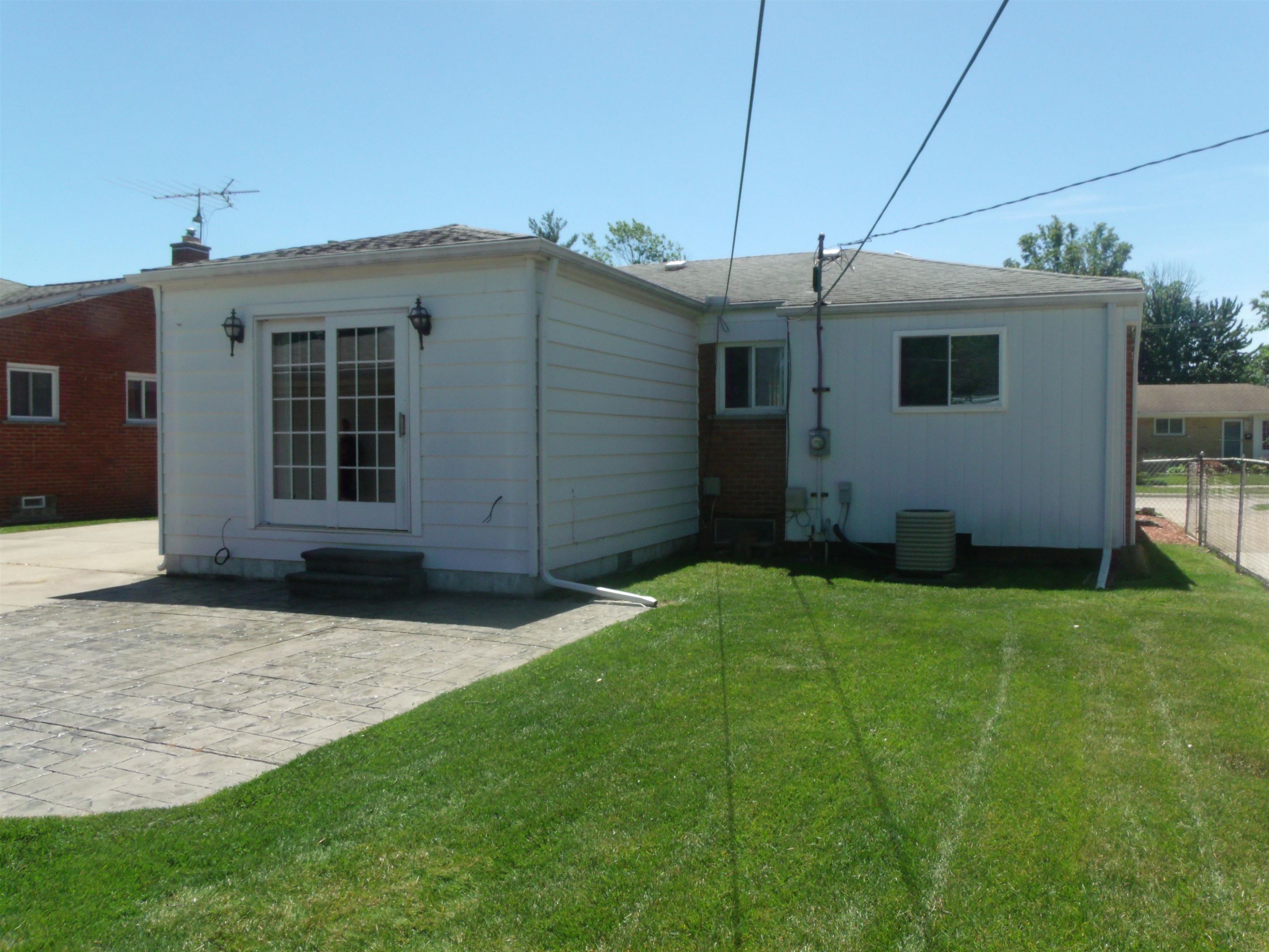 8467 Darlene Street Property Photo 7
