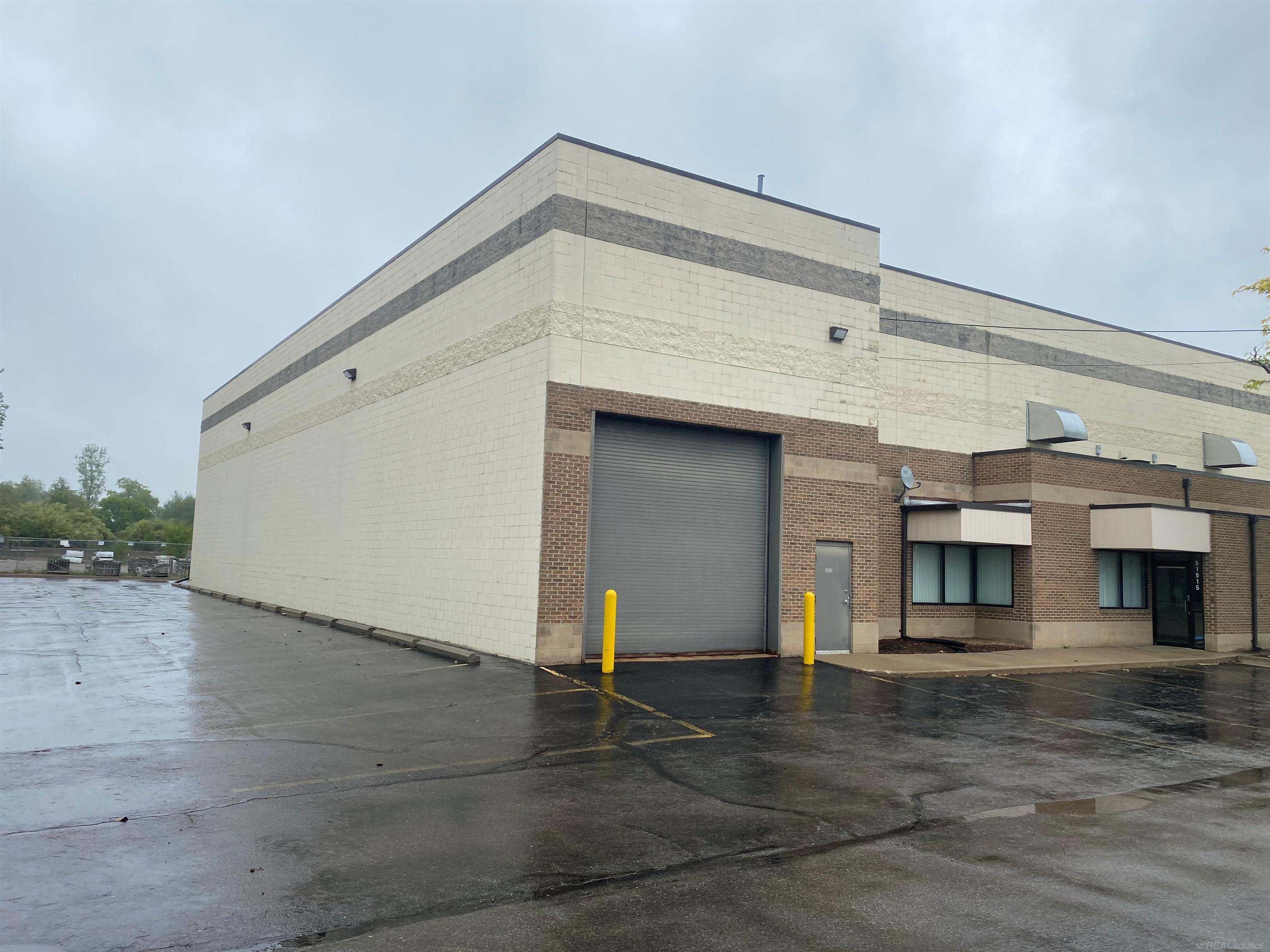 51915 Gratiot Avenue Property Photo 1