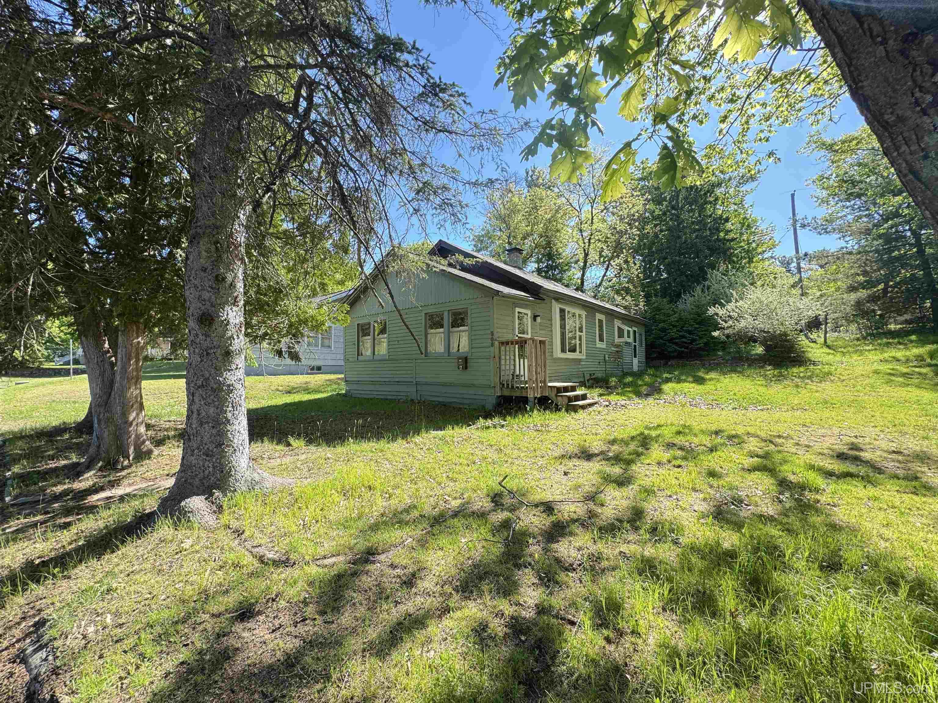 508 Oak Street Property Photo 1