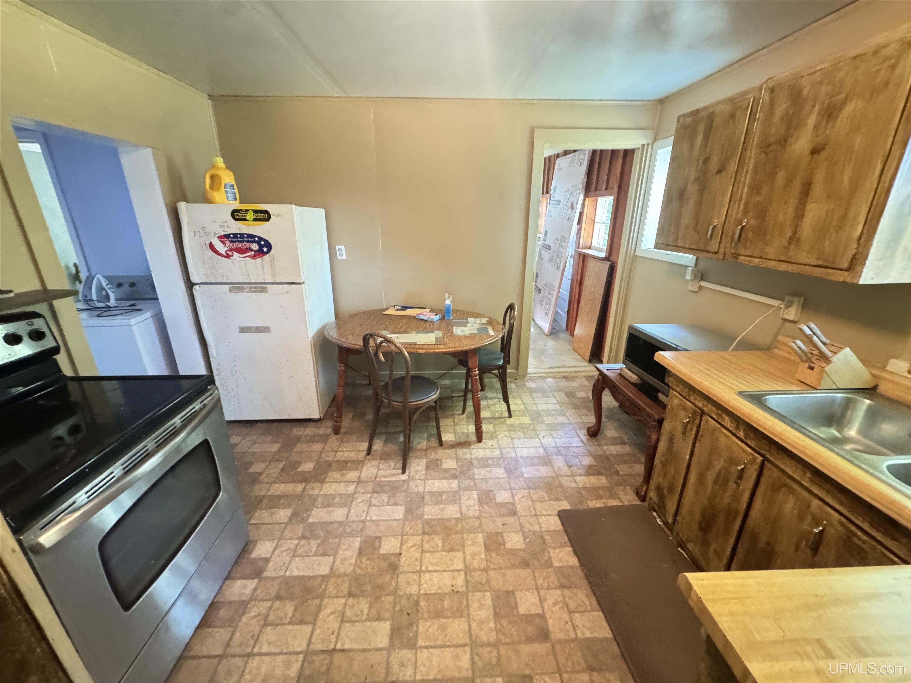 508 Oak Street Property Photo 6