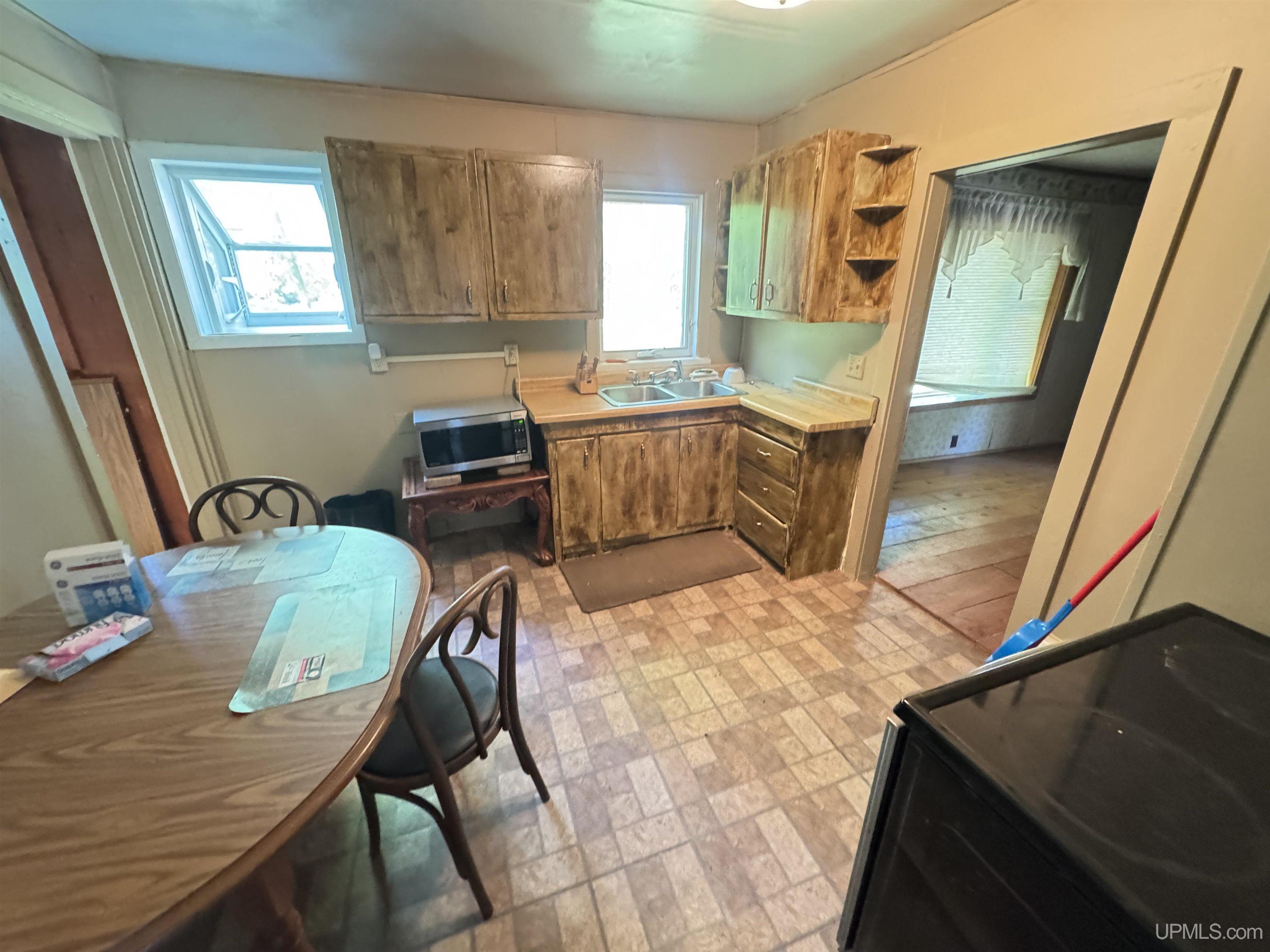 508 Oak Street Property Photo 7