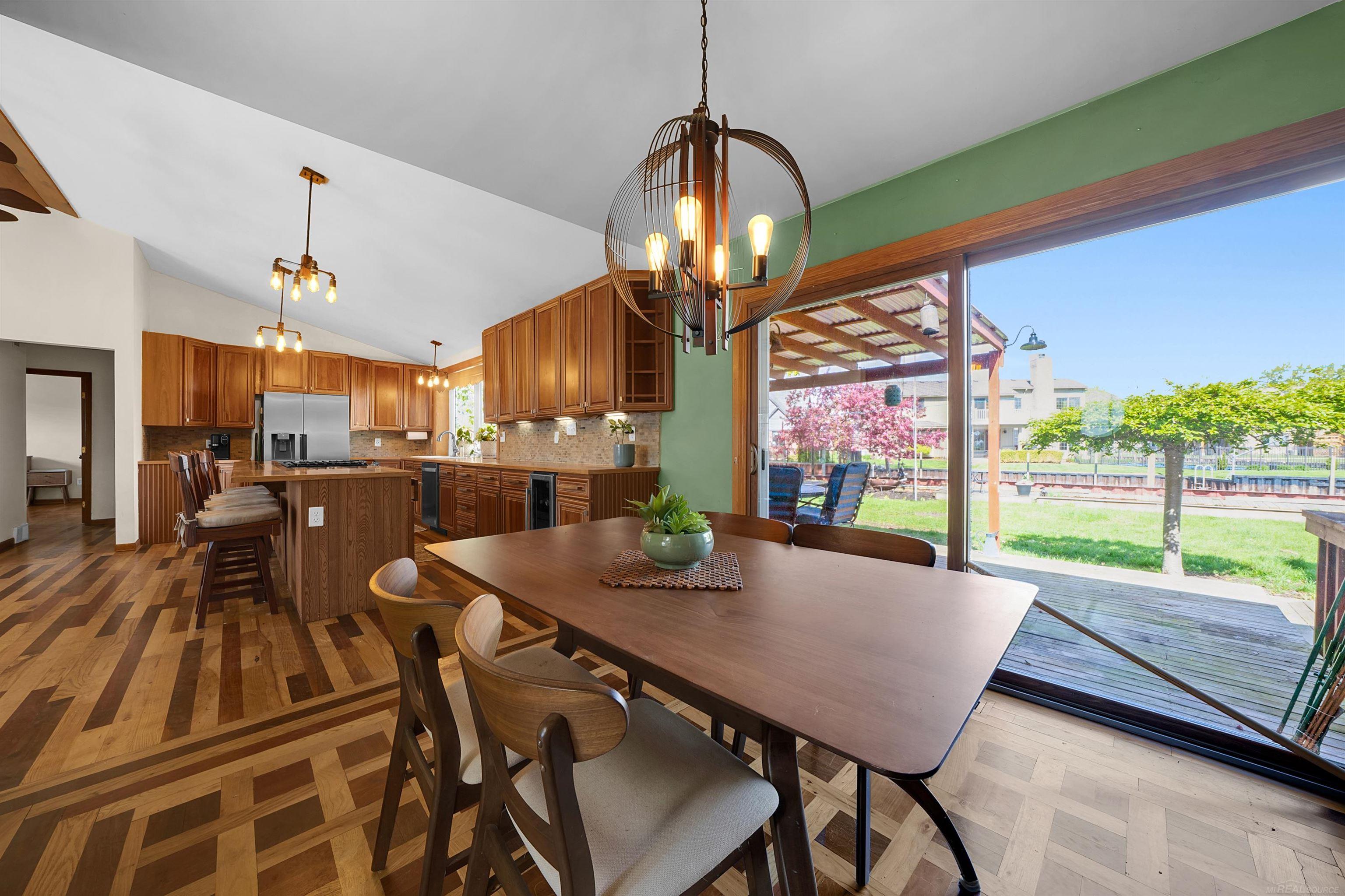 46891 Roselane Drive Property Photo 4