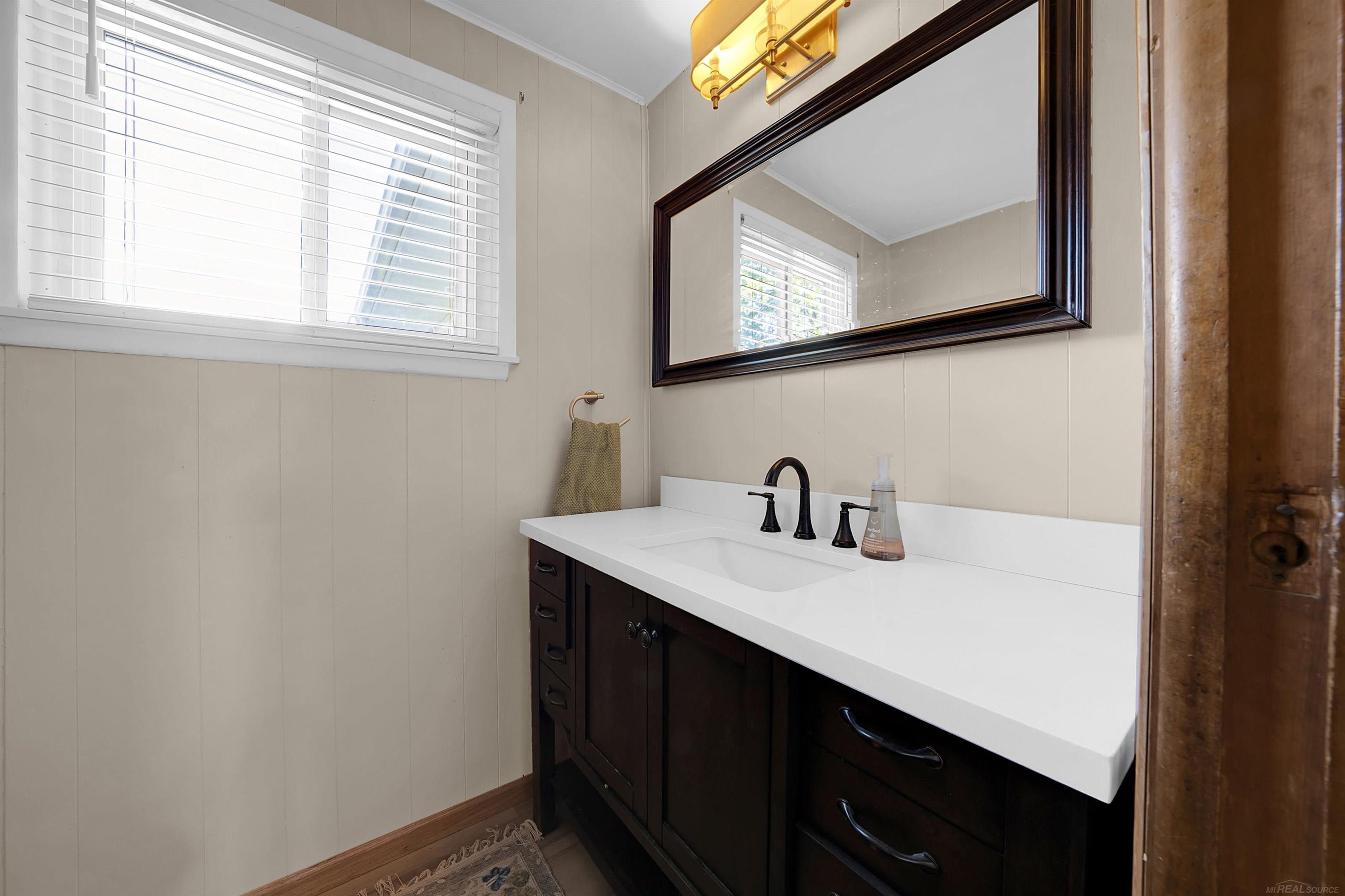 46891 Roselane Drive Property Photo 8