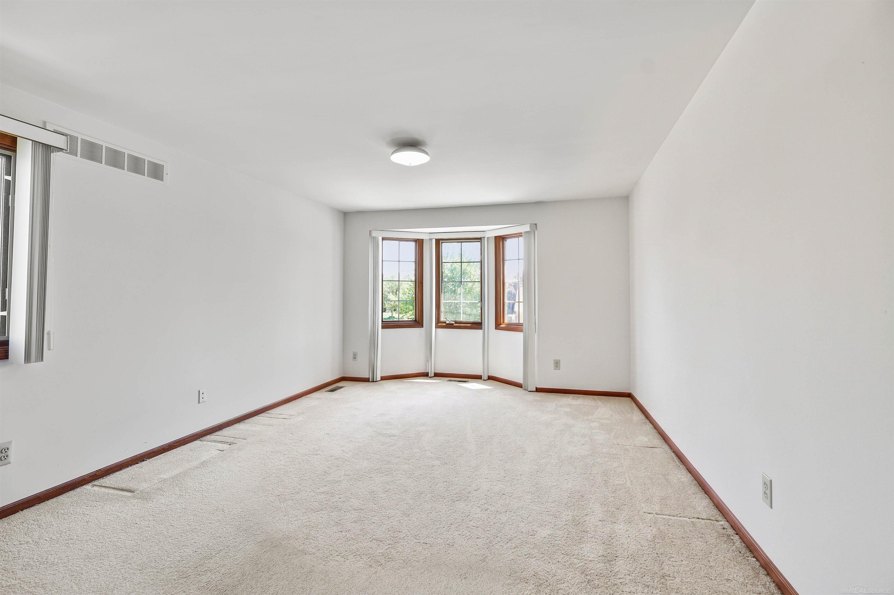 46325 Glen Eagle Drive Property Photo 7