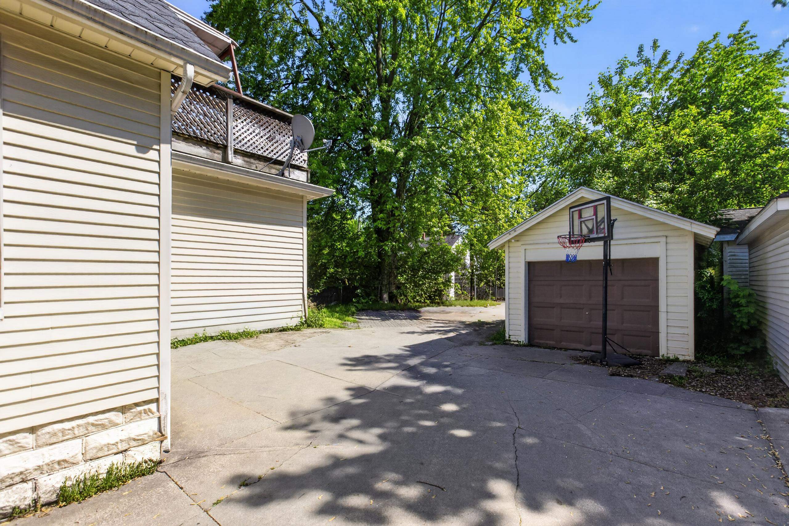 1706 Mckinley Avenue Property Photo 4