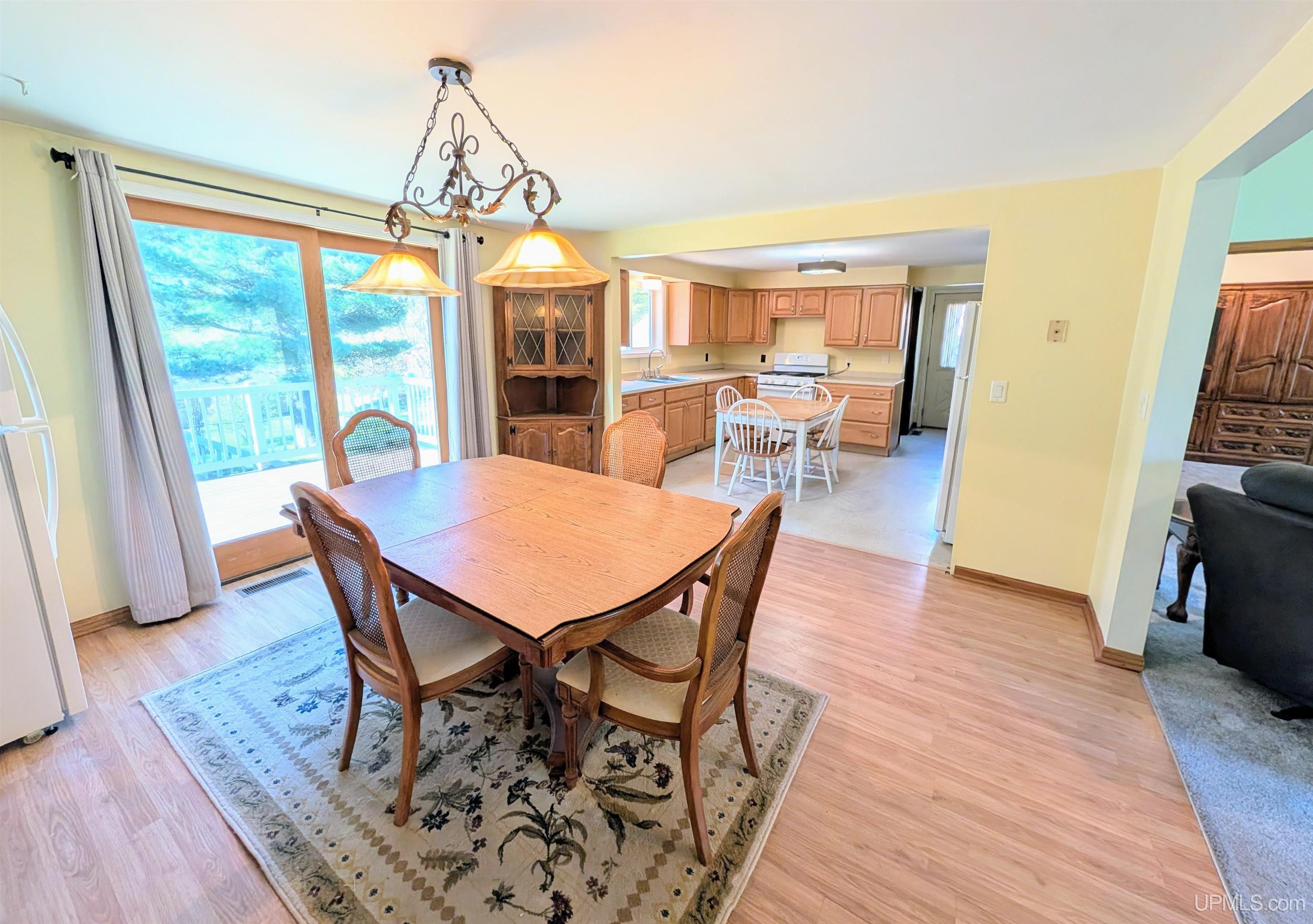 125 Aspen Drive Property Photo 10
