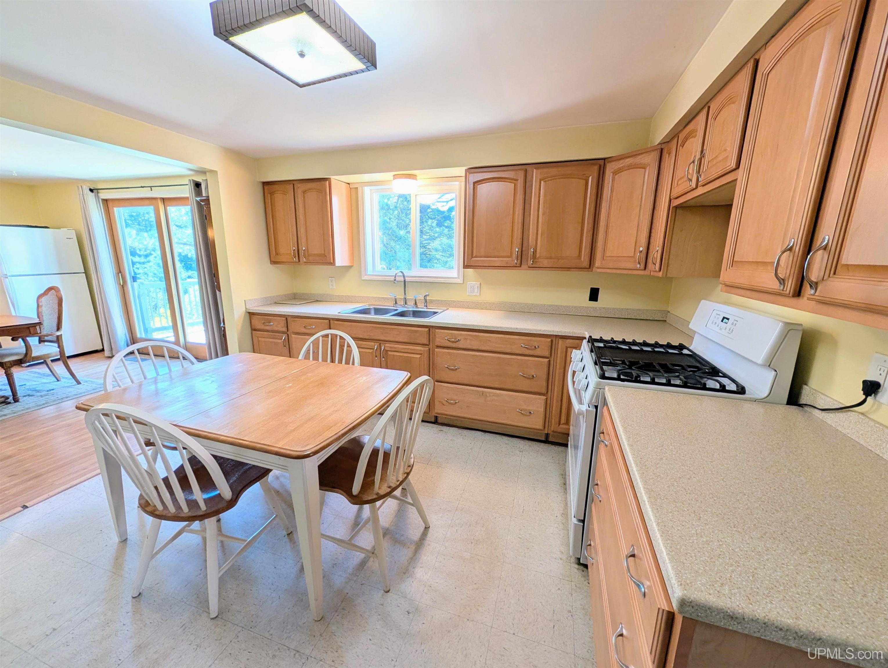 125 Aspen Drive Property Photo 12