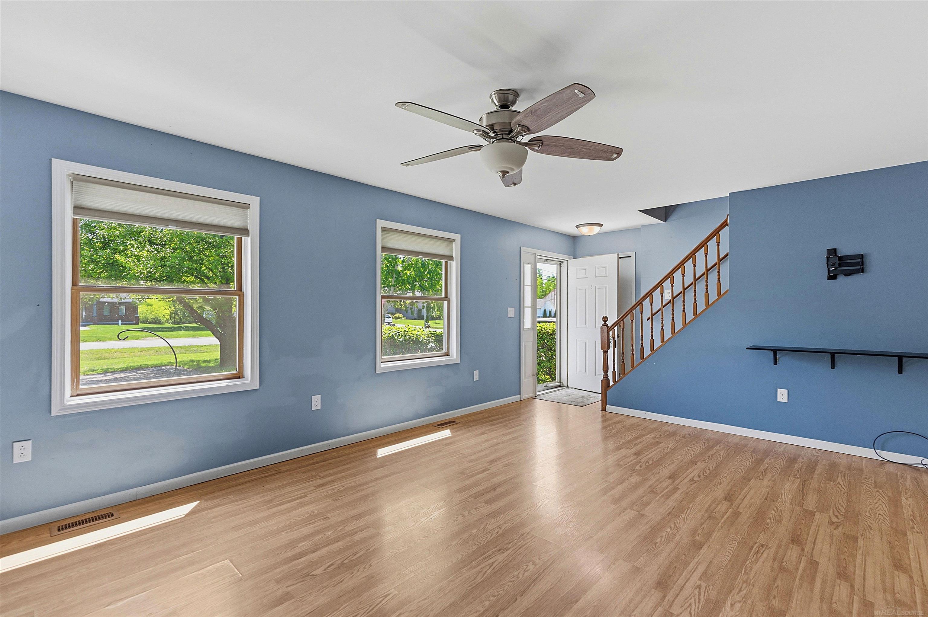 51613 Sass Road Property Photo 2