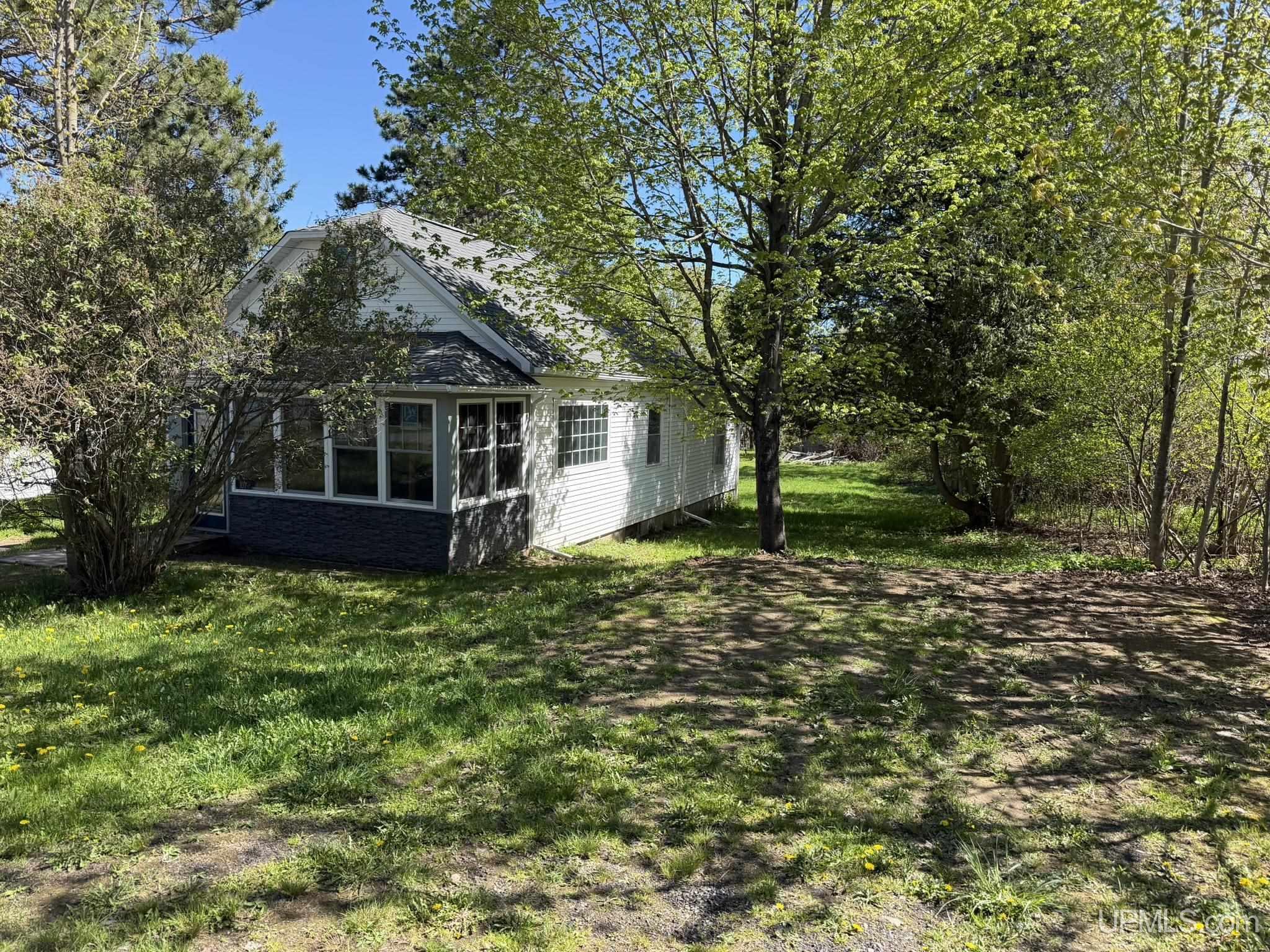 107 Fourth Street Property Photo 2