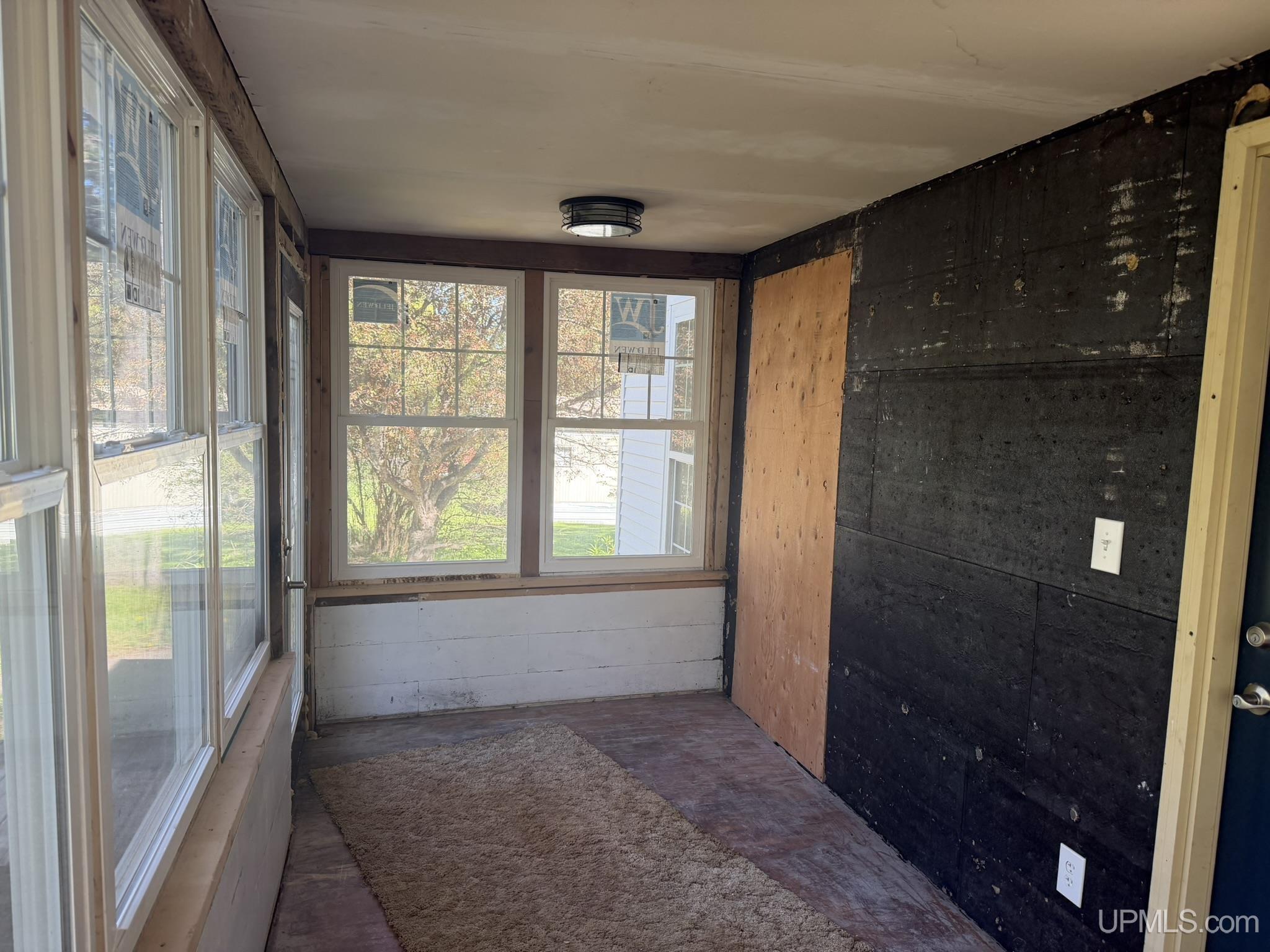 107 Fourth Street Property Photo 4