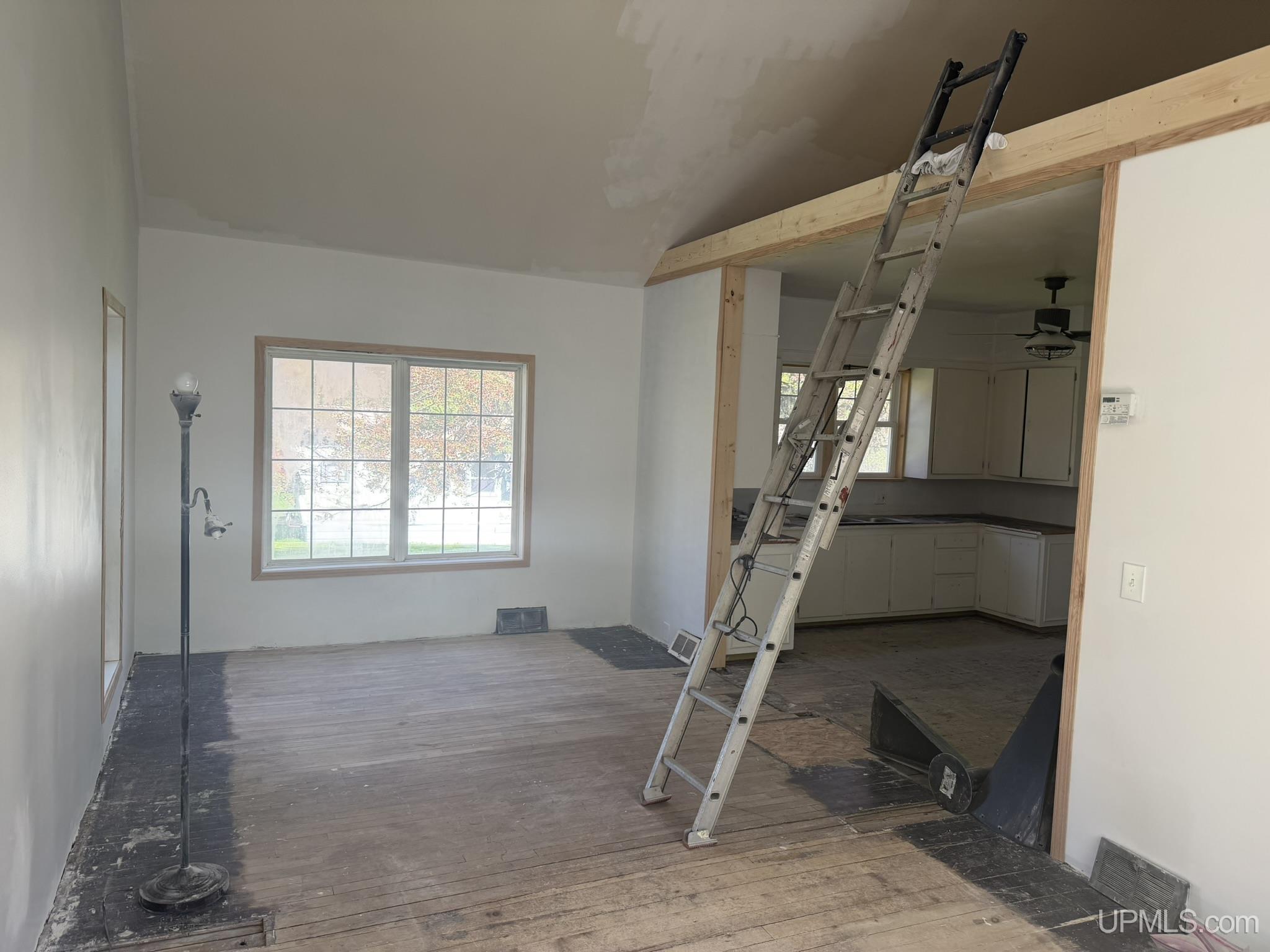 107 Fourth Street Property Photo 6