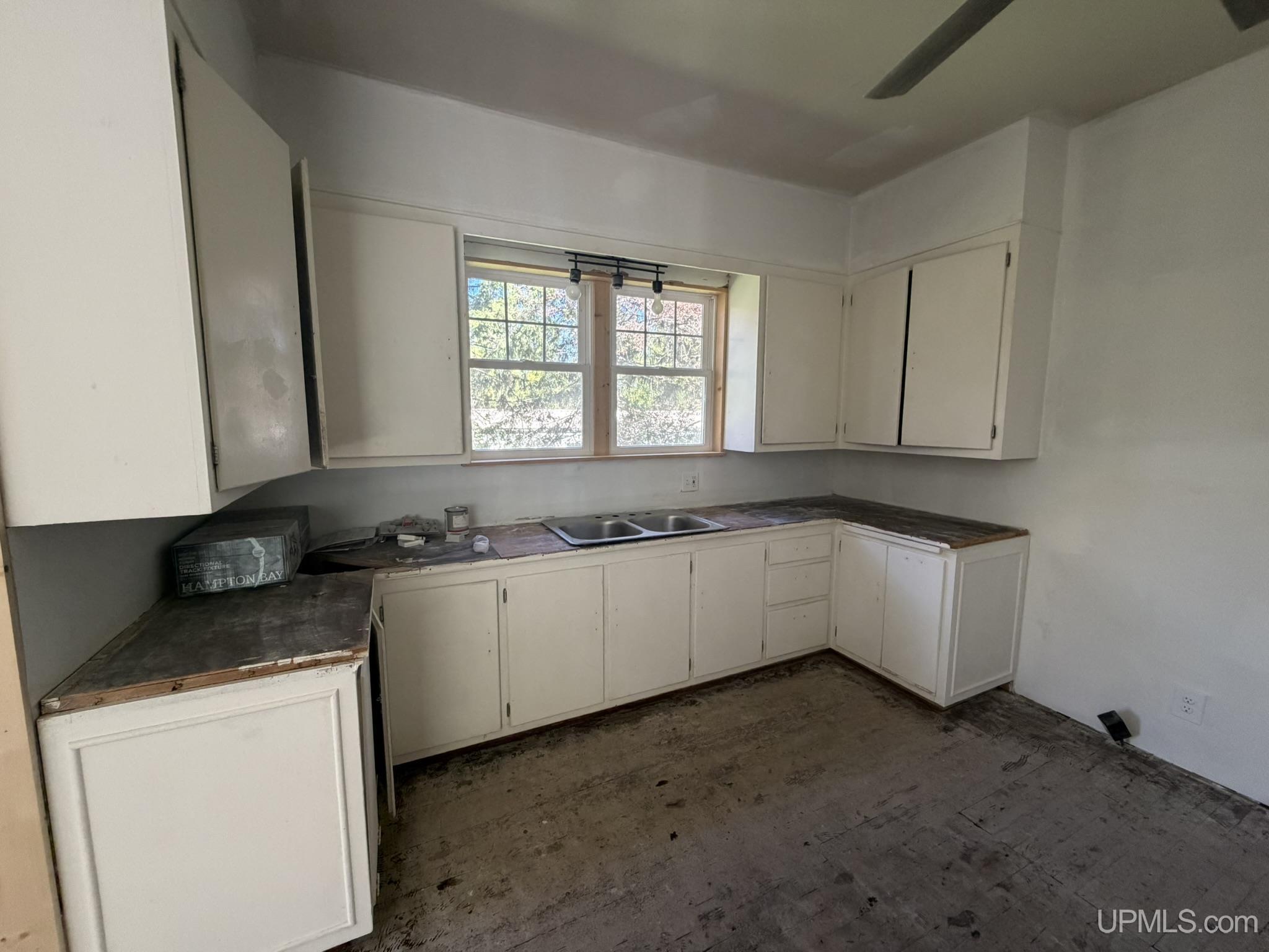 107 Fourth Street Property Photo 8