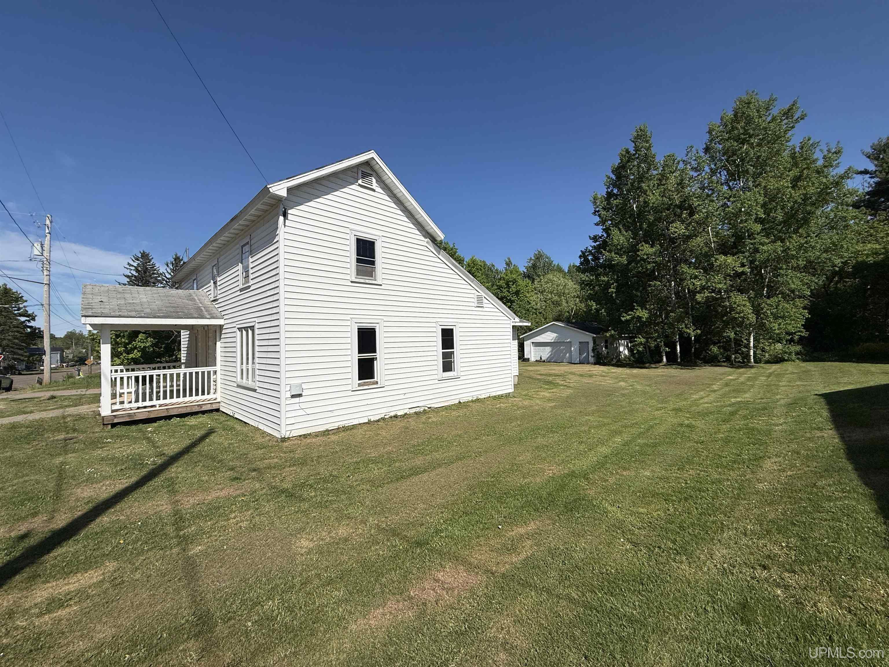36 Pennsylvania Avenue Property Photo 3