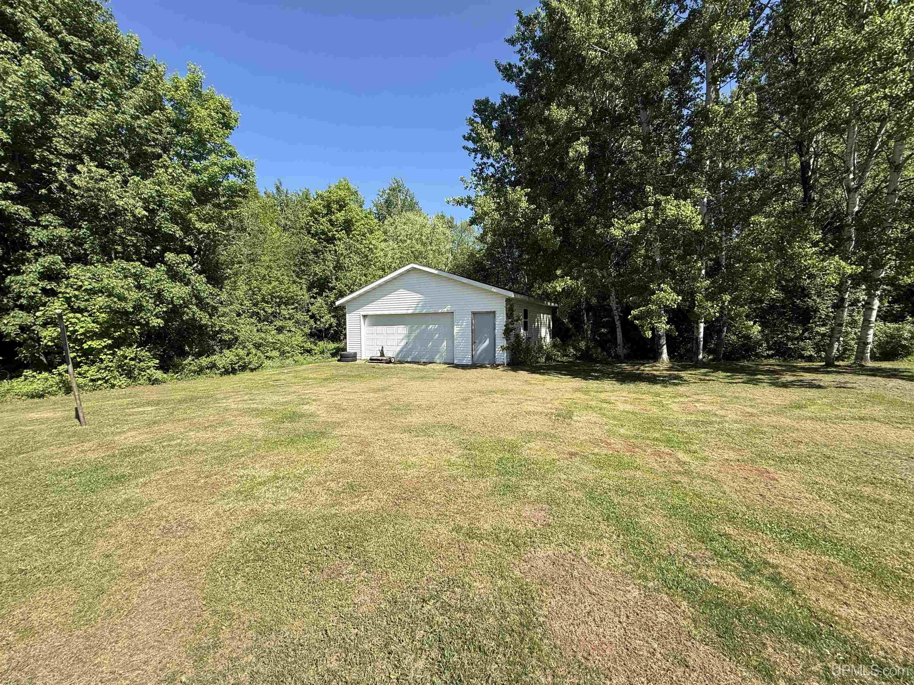 36 Pennsylvania Avenue Property Photo 4