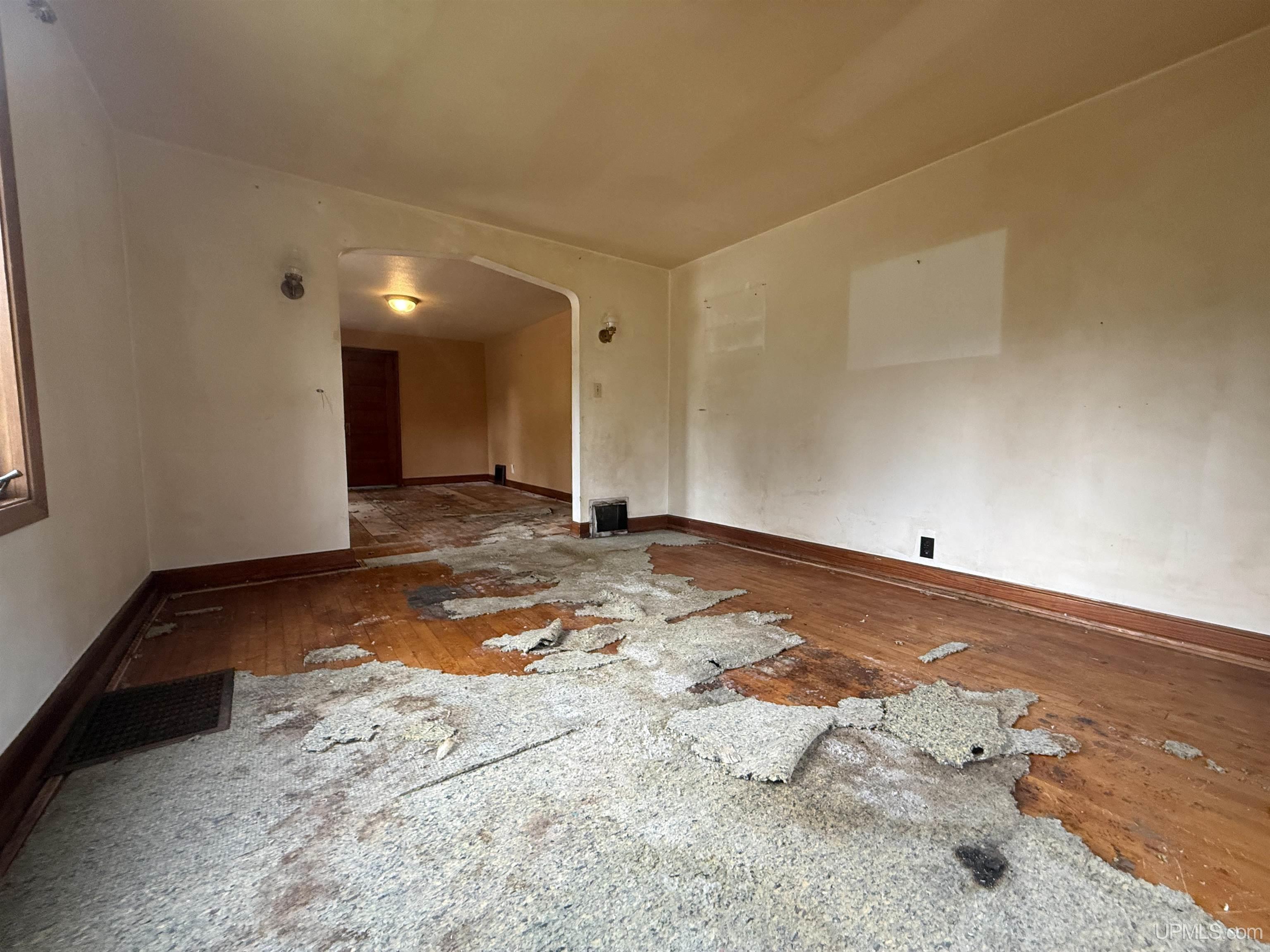 36 Pennsylvania Avenue Property Photo 9
