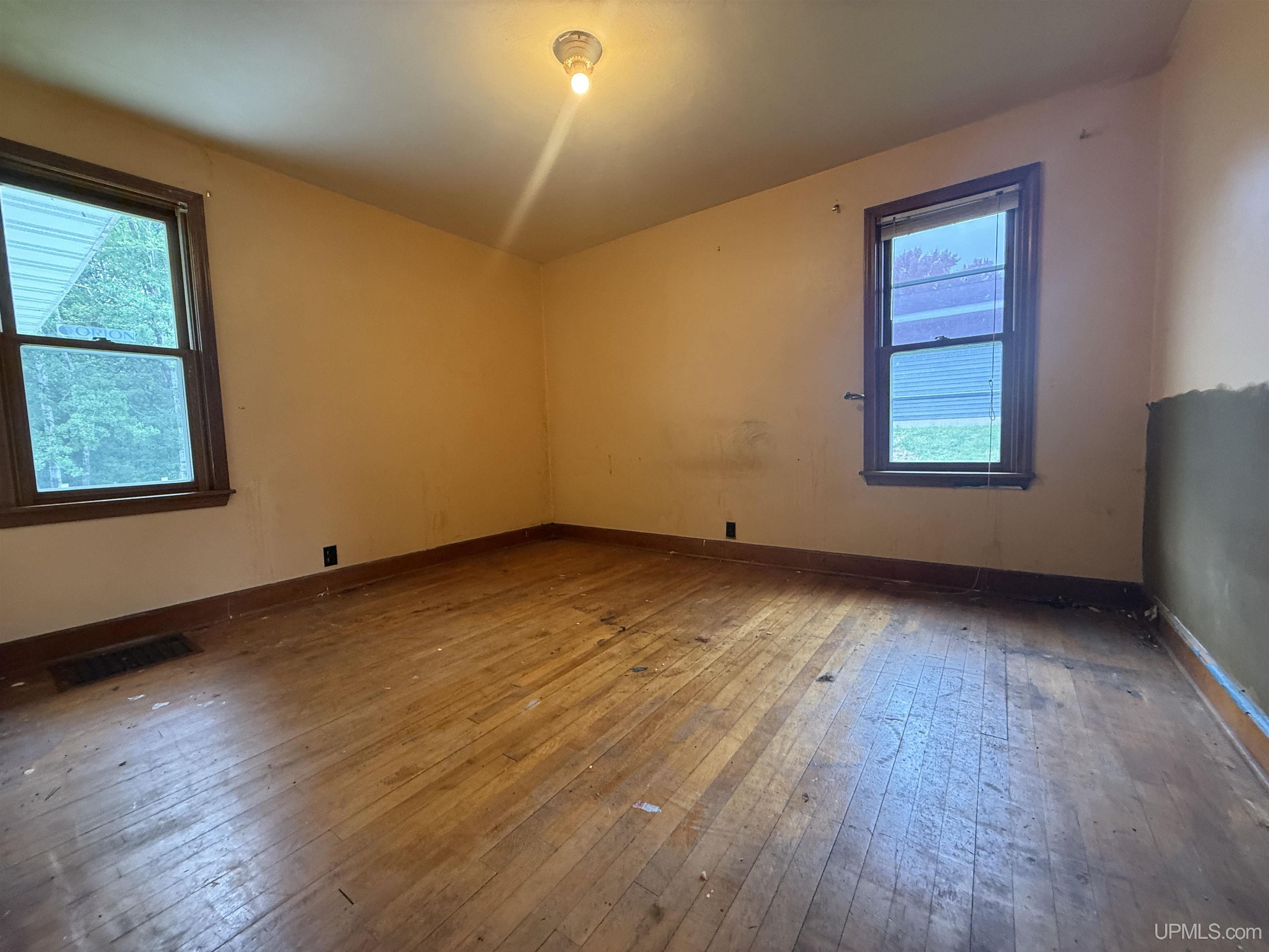 36 Pennsylvania Avenue Property Photo 12