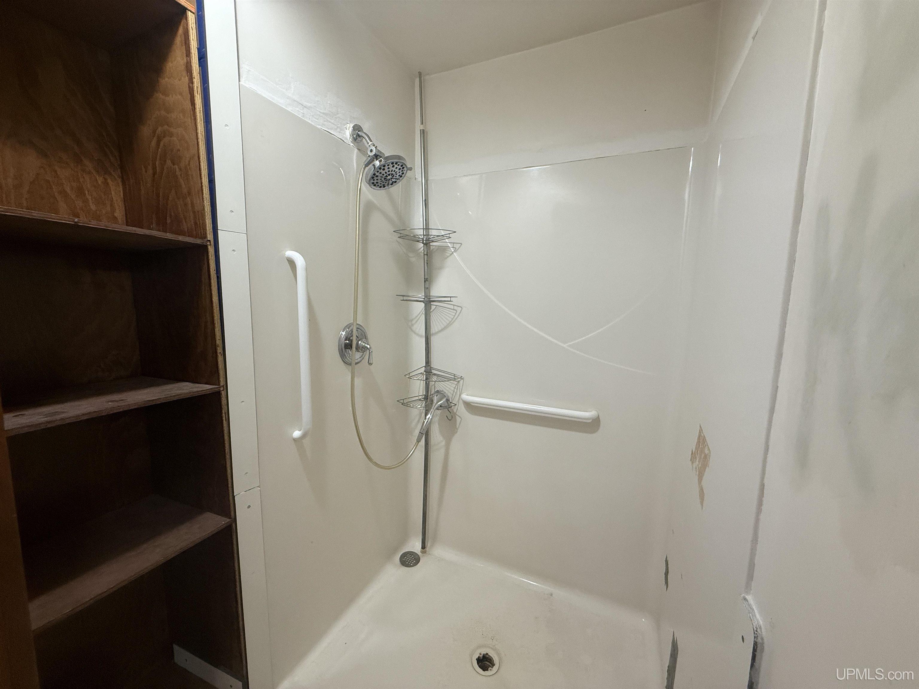 36 Pennsylvania Avenue Property Photo 16