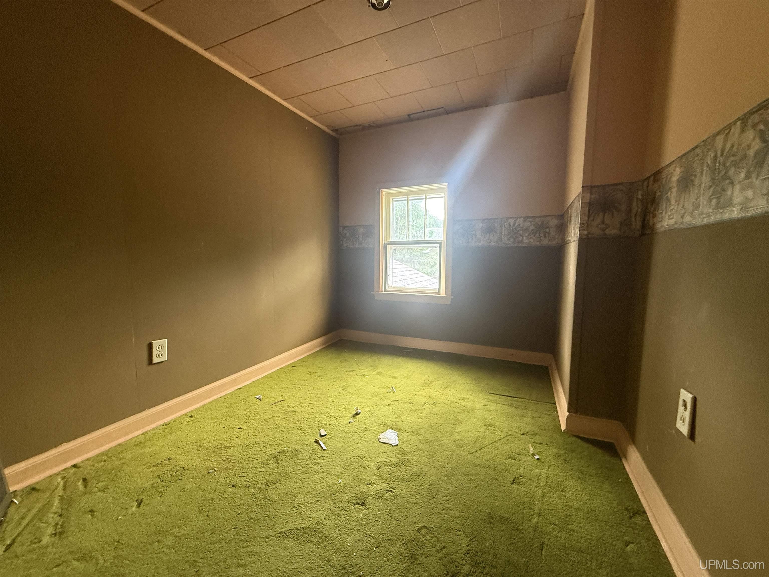 36 Pennsylvania Avenue Property Photo 18