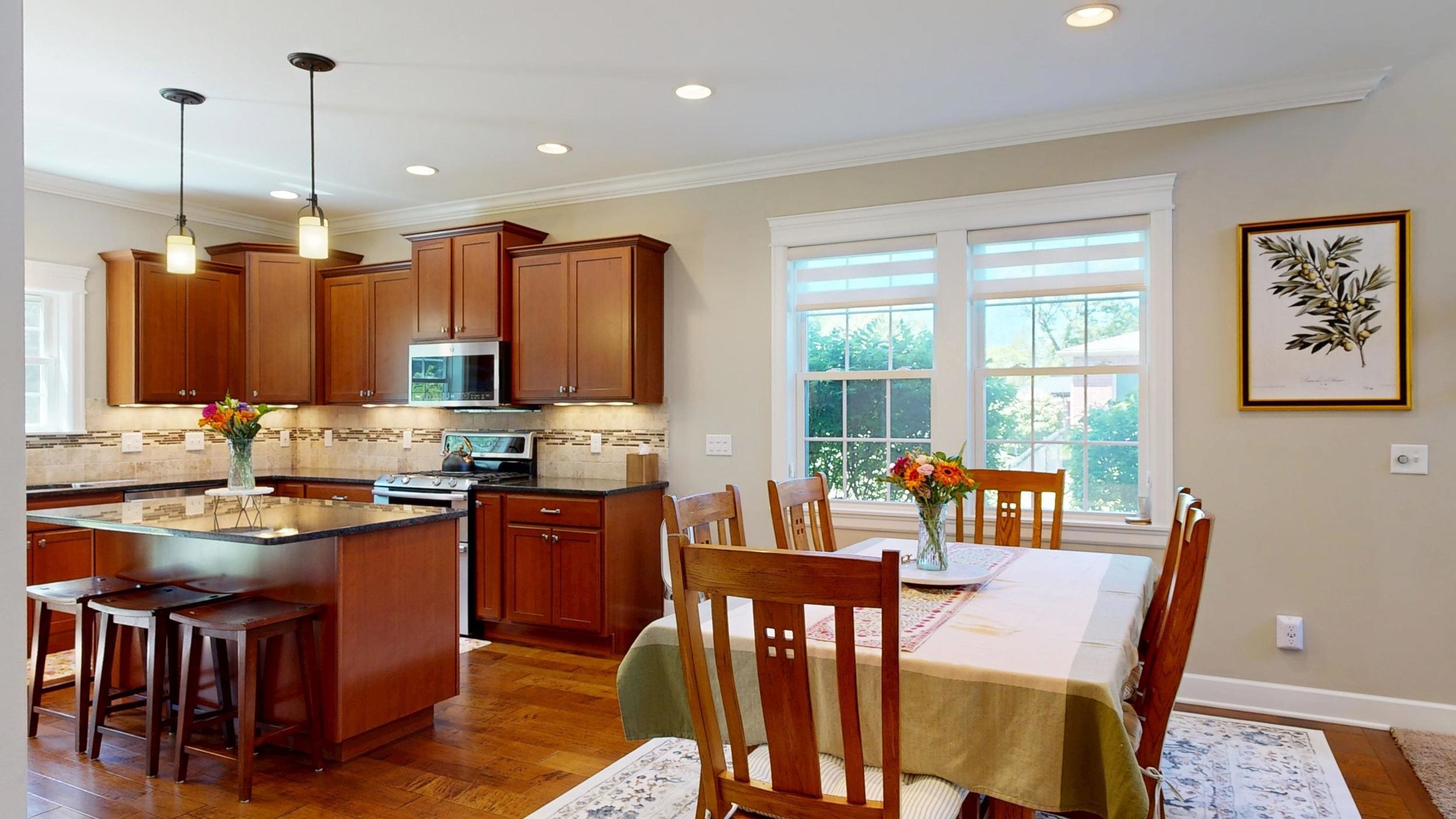 2083 N Harvest Circle Property Photo 7