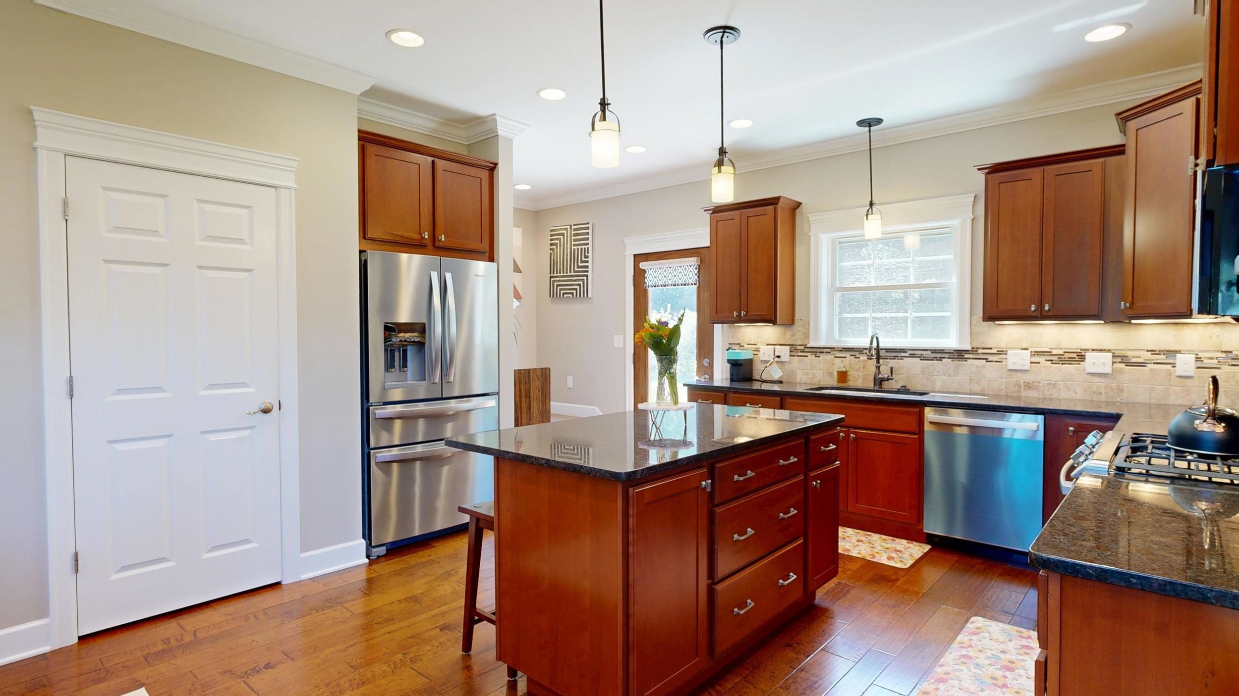 2083 N Harvest Circle Property Photo 8