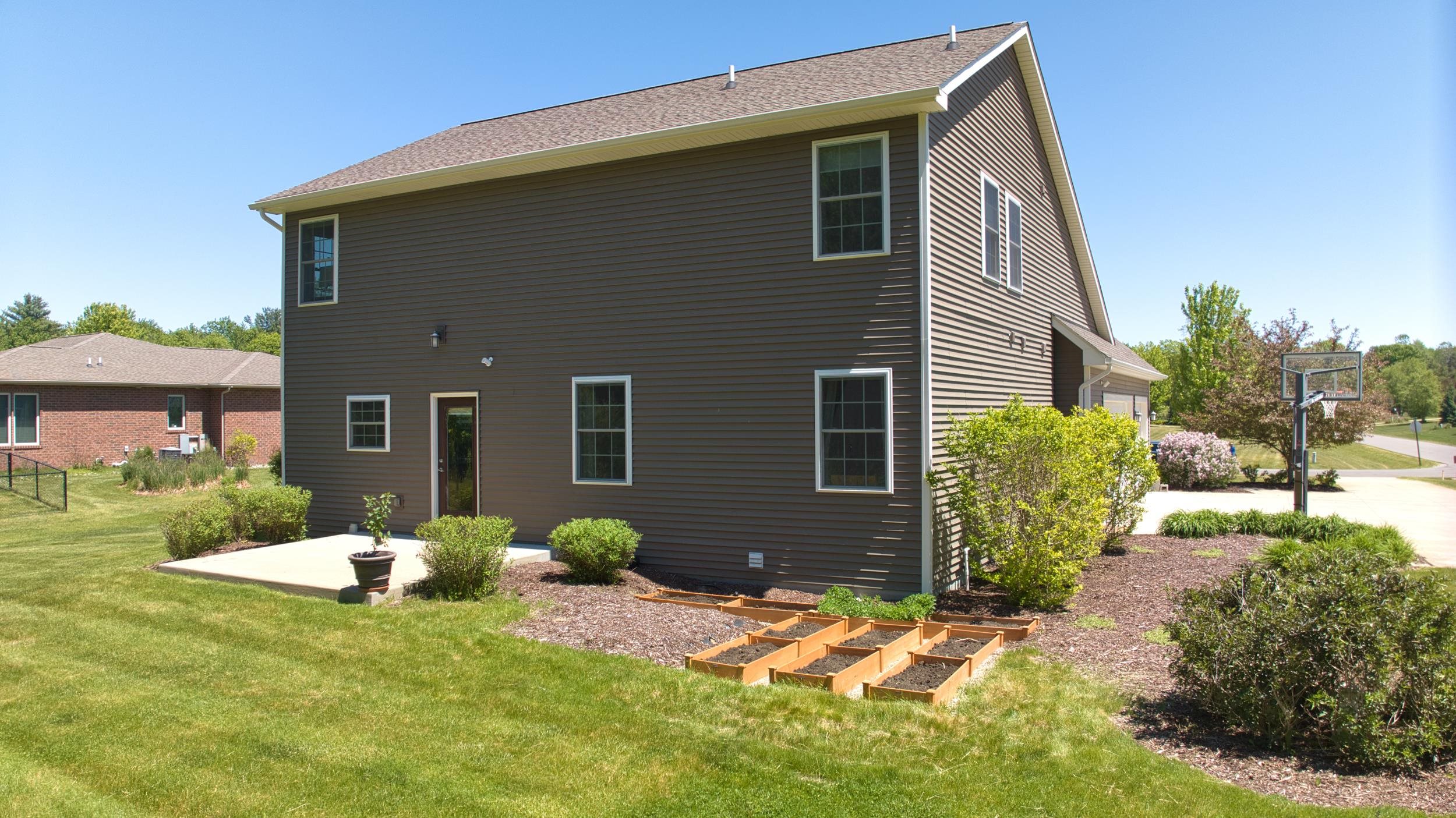 2083 N Harvest Circle Property Photo 42
