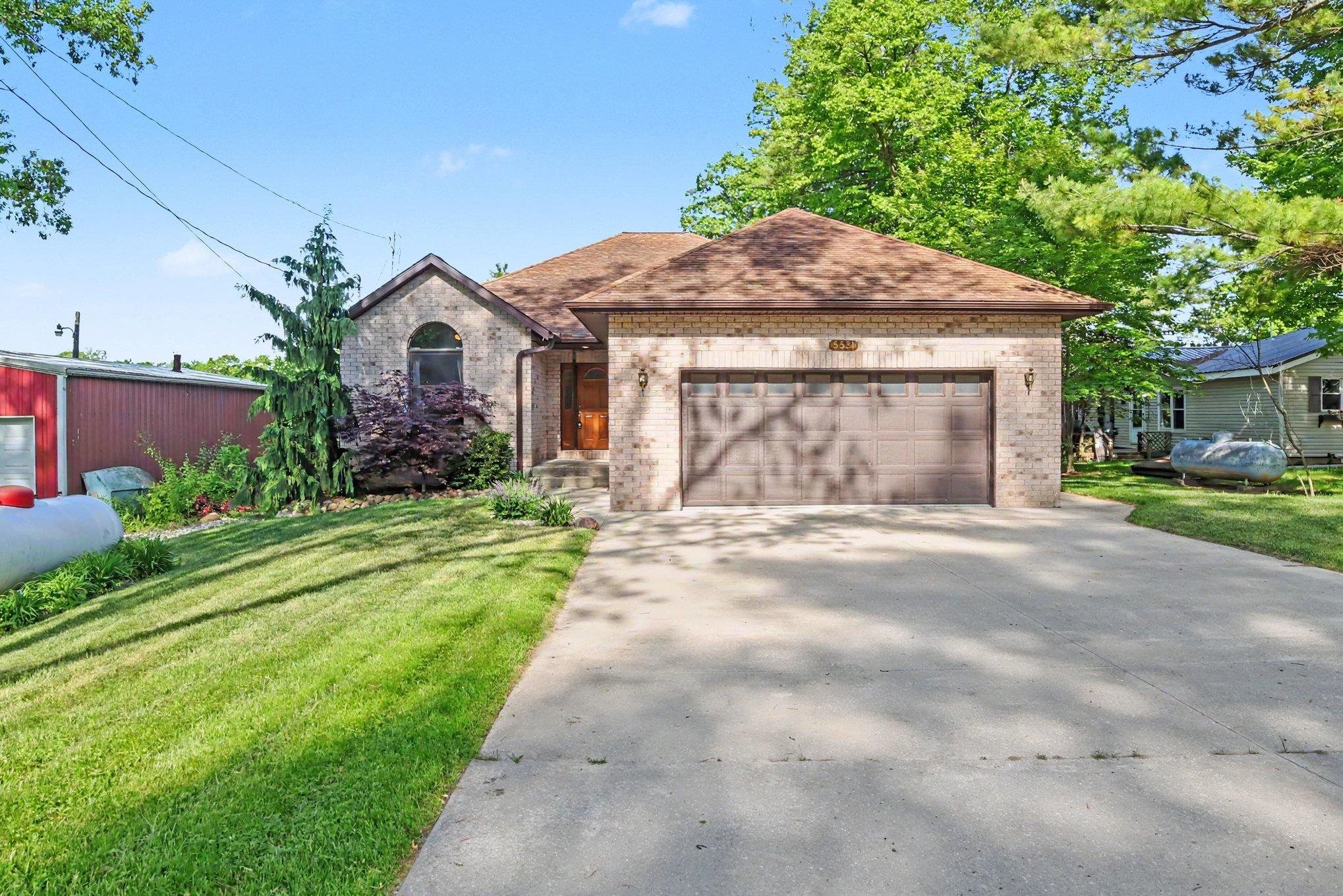 5531 N Clarence Court Property Photo 1
