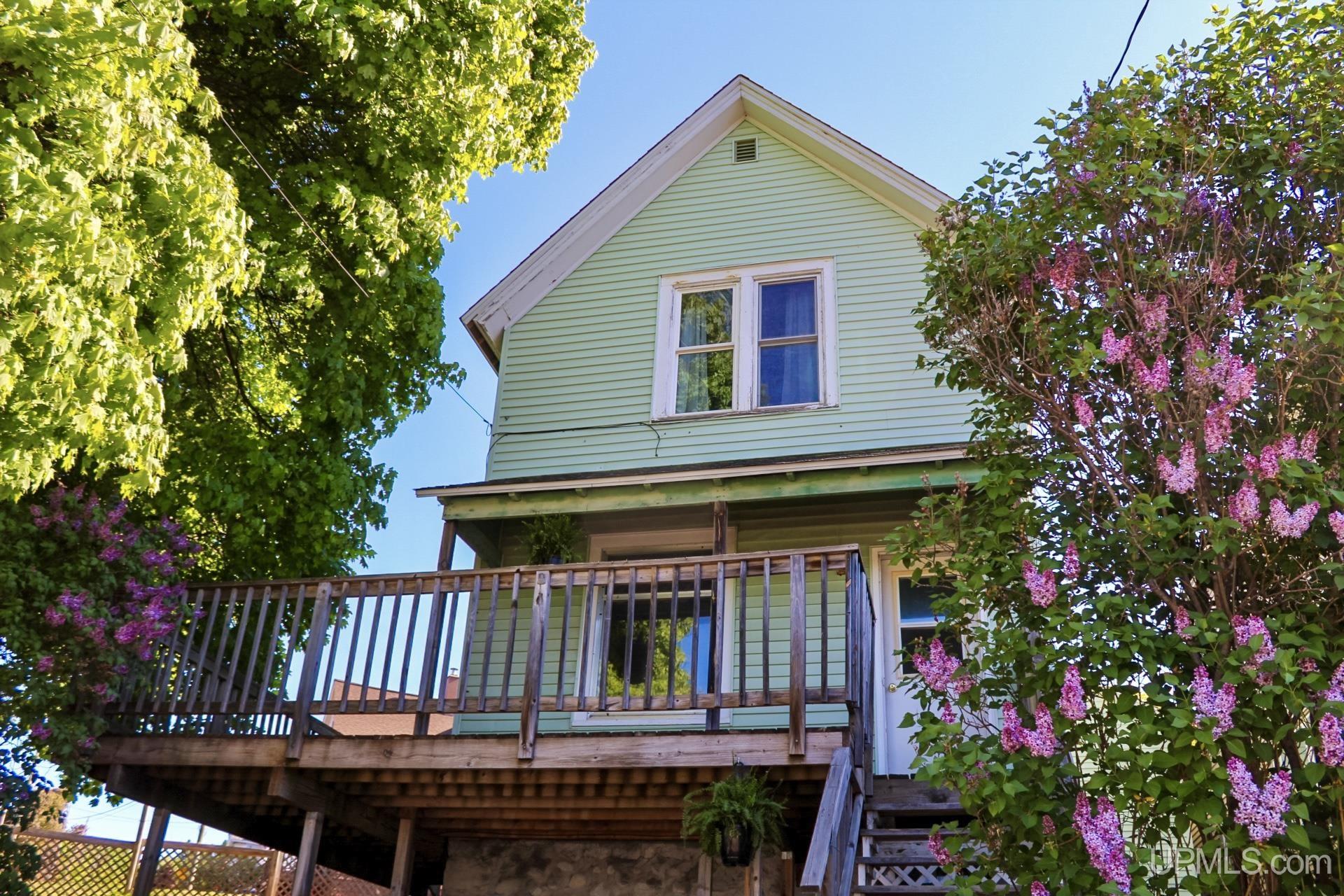 1013 Elm Street Property Photo 1