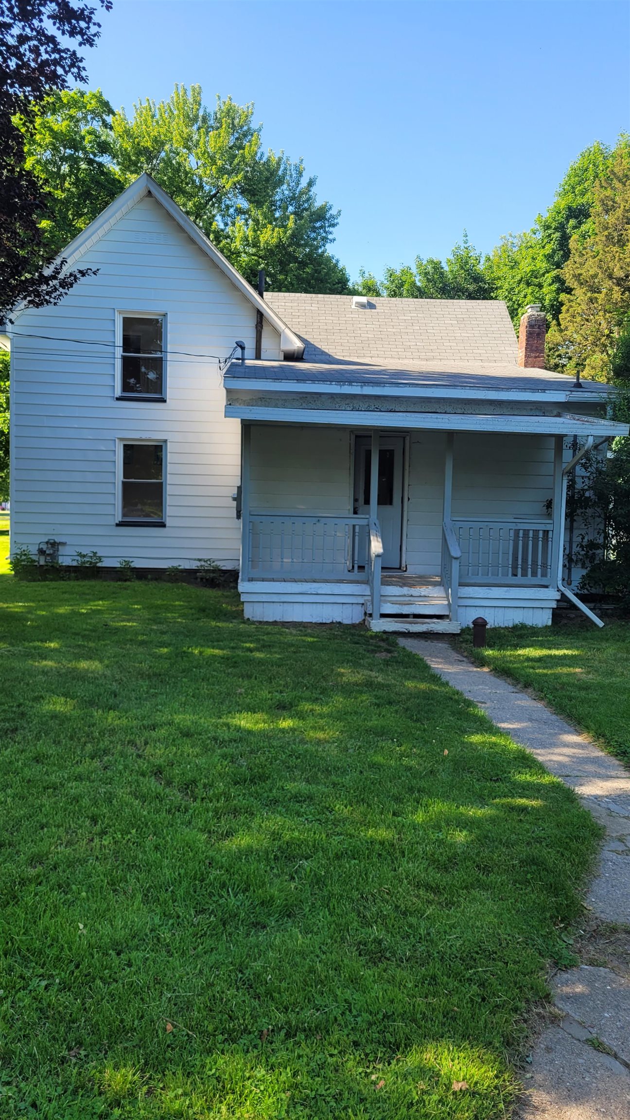 1013 Oak Street Property Photo 1