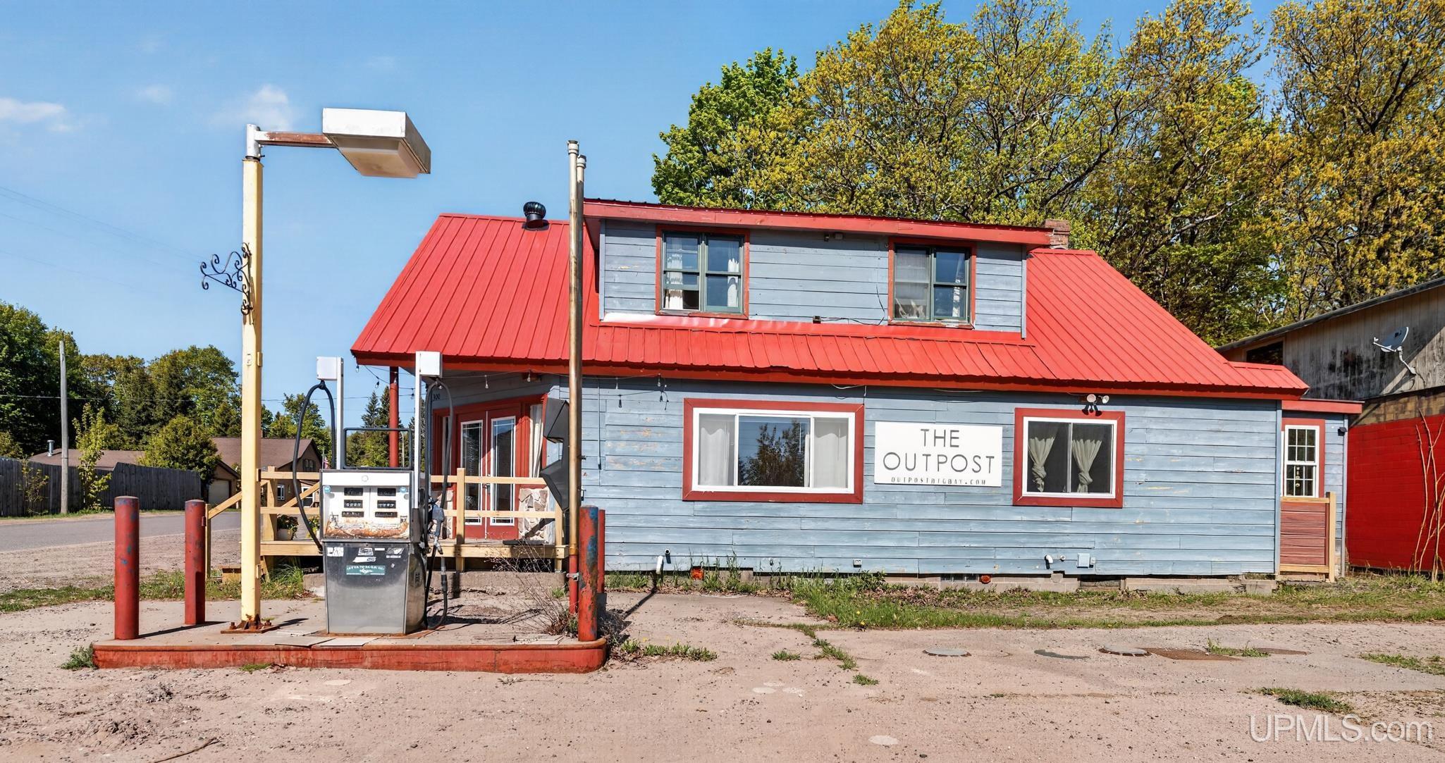 300 Bensinger Street Property Photo 1