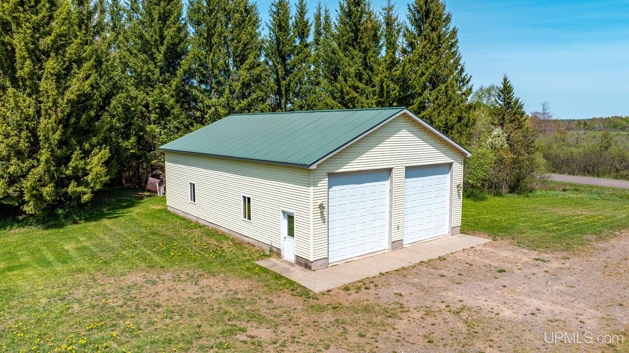 51795 Pontiac Road Property Photo 6