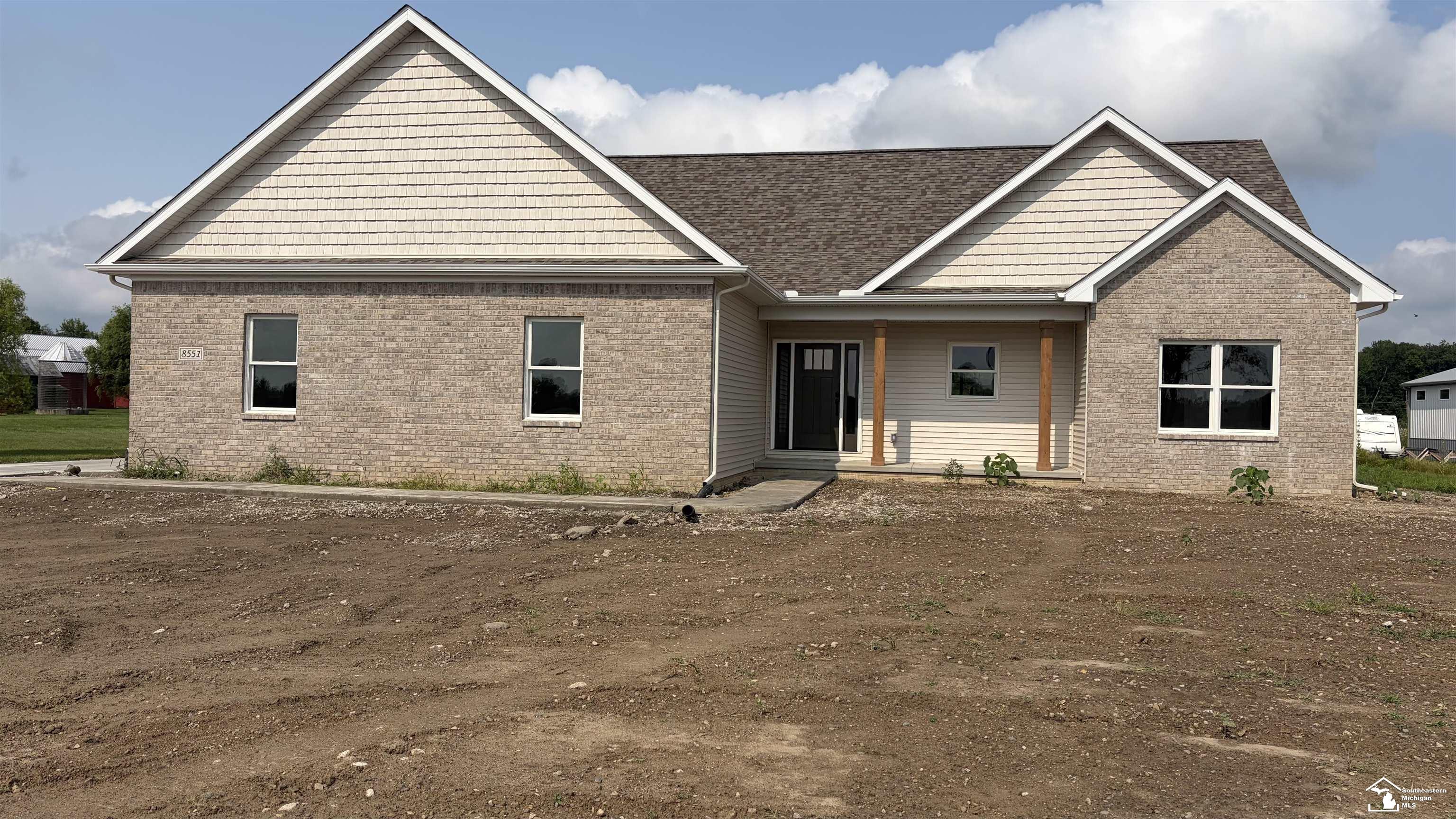 8551 Grafton Road Property Photo 1