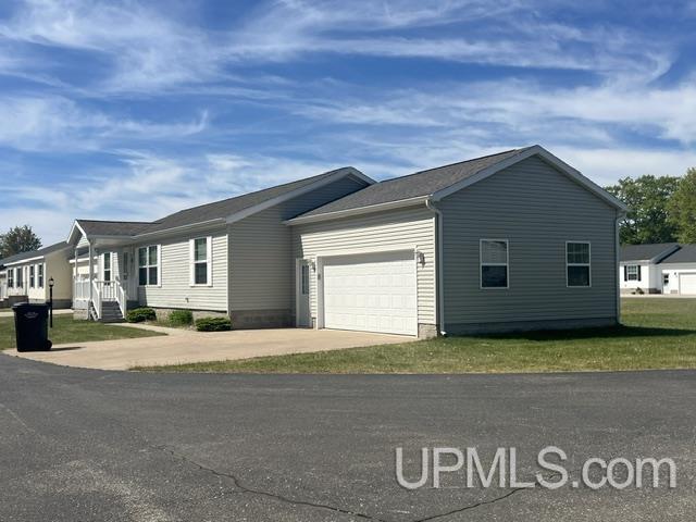 57 Kenneally Boulevard Property Photo 1