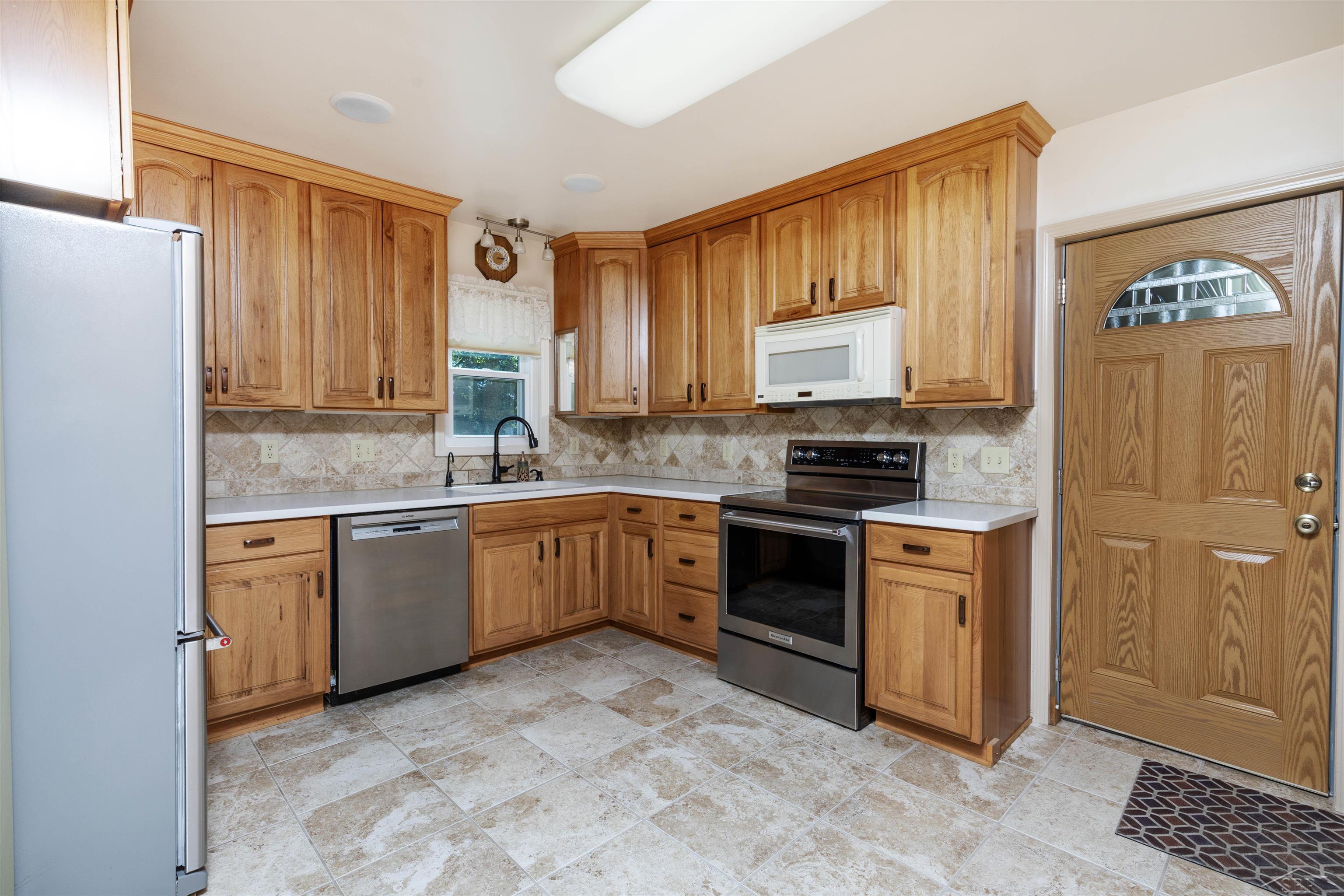 601 N Van Buren Street Property Photo 11