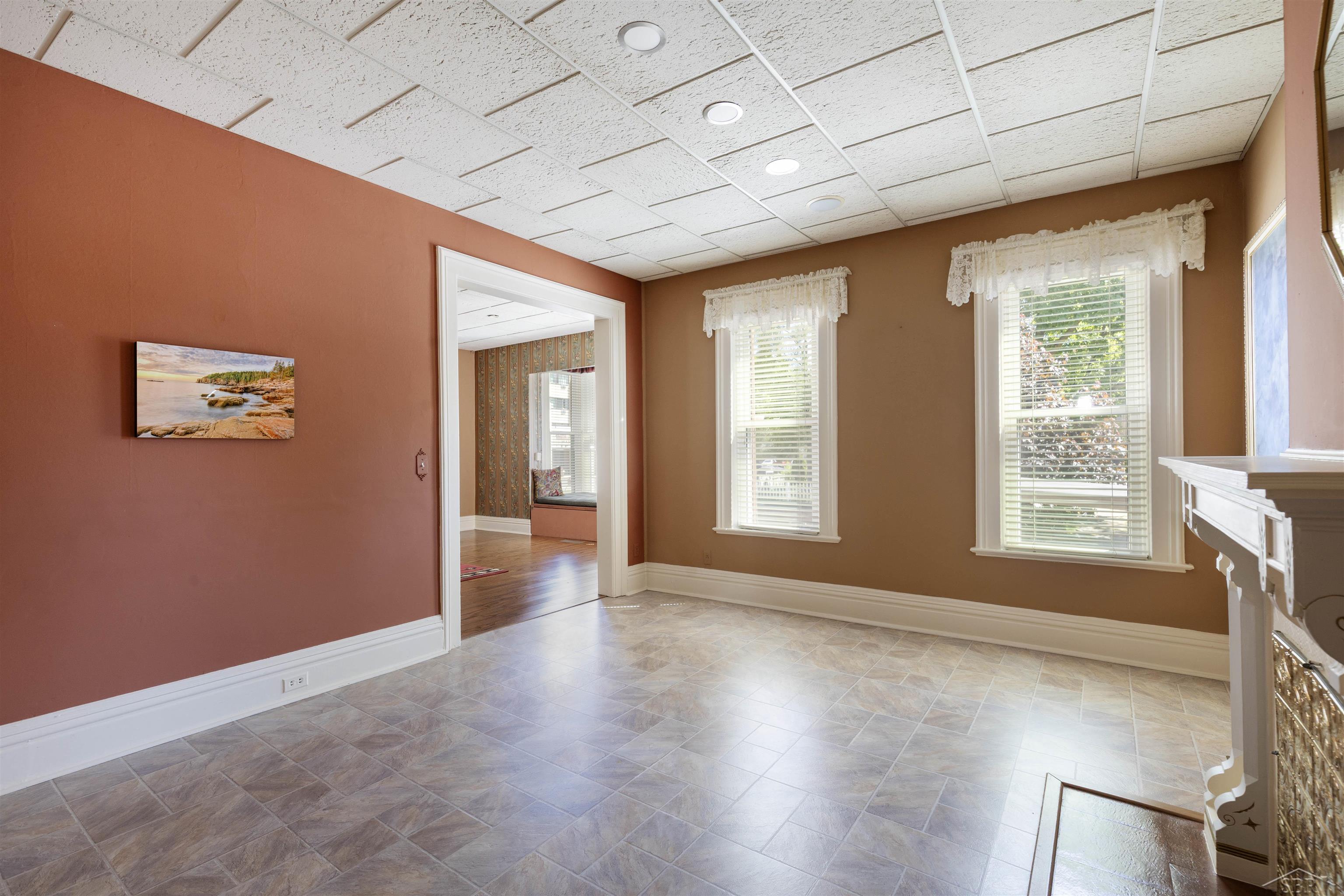 601 N Van Buren Street Property Photo 15