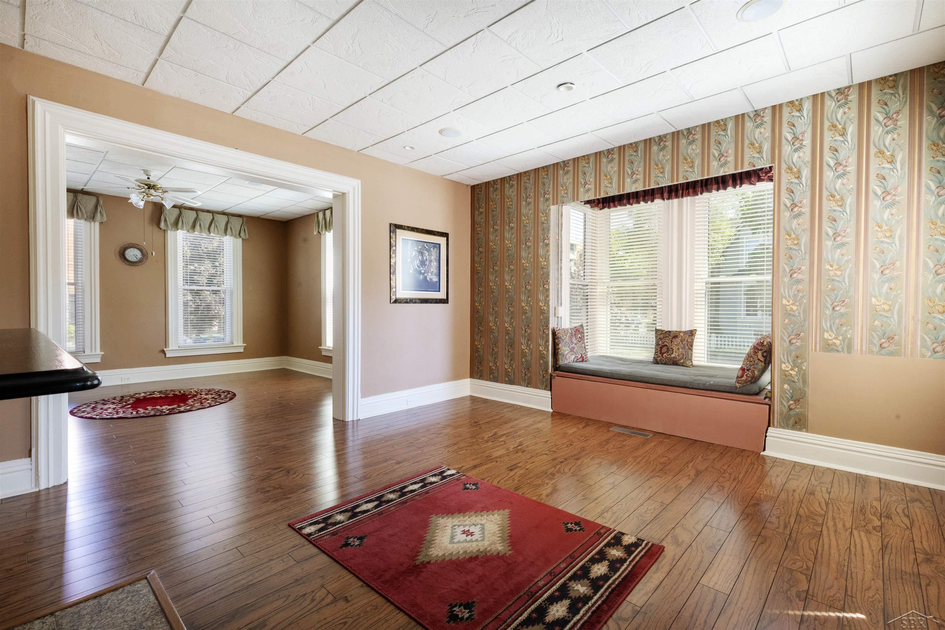 601 N Van Buren Street Property Photo 16