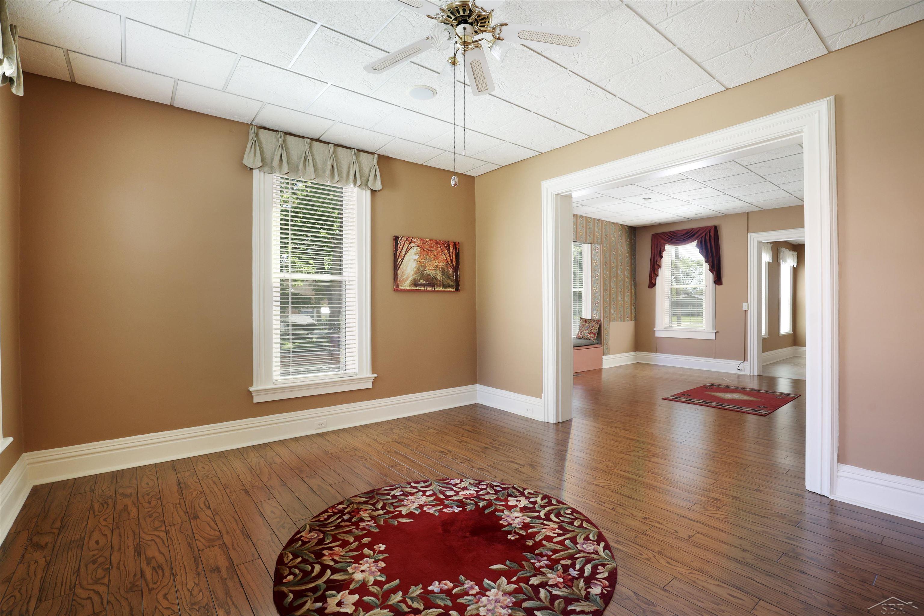 601 N Van Buren Street Property Photo 22
