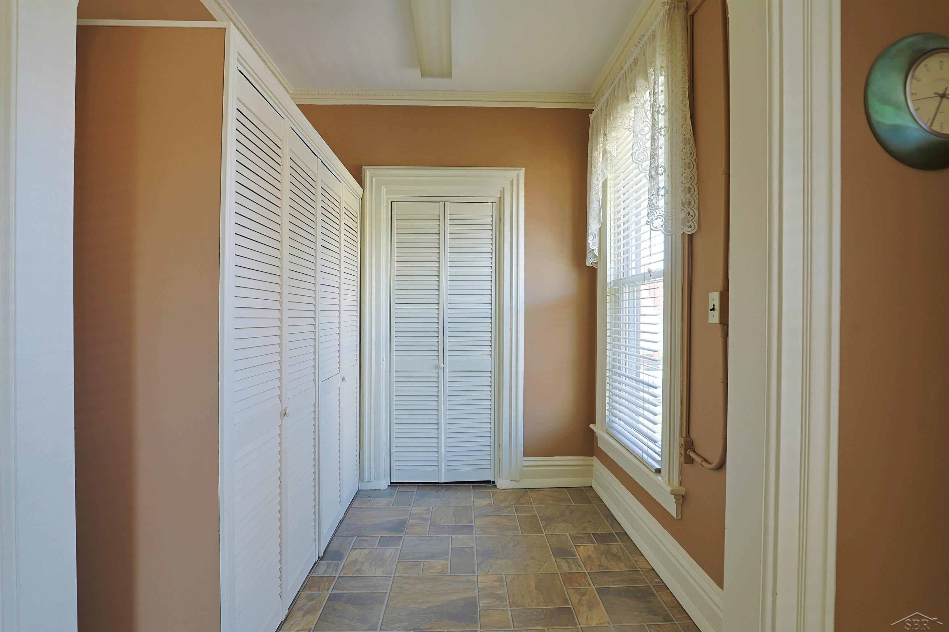 601 N Van Buren Street Property Photo 30