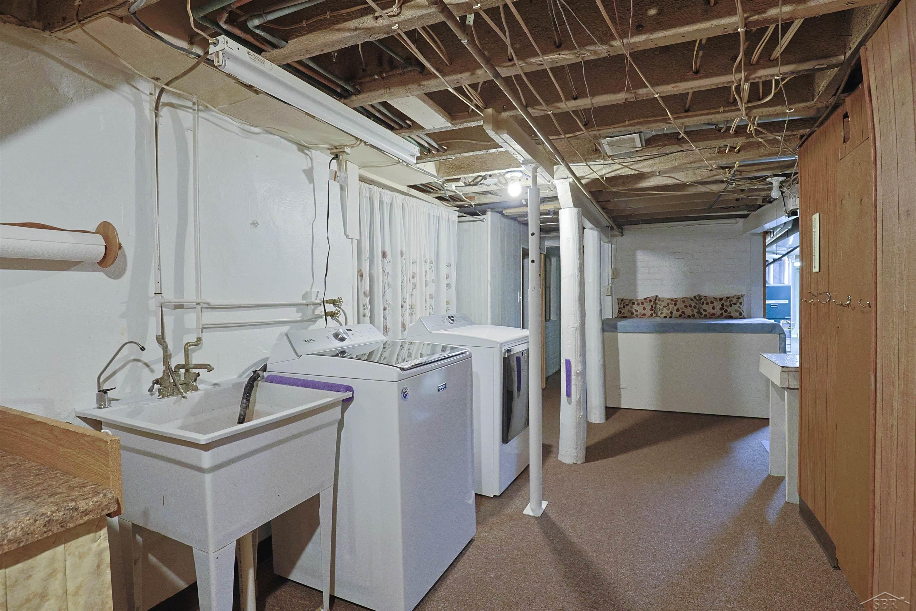 601 N Van Buren Street Property Photo 43
