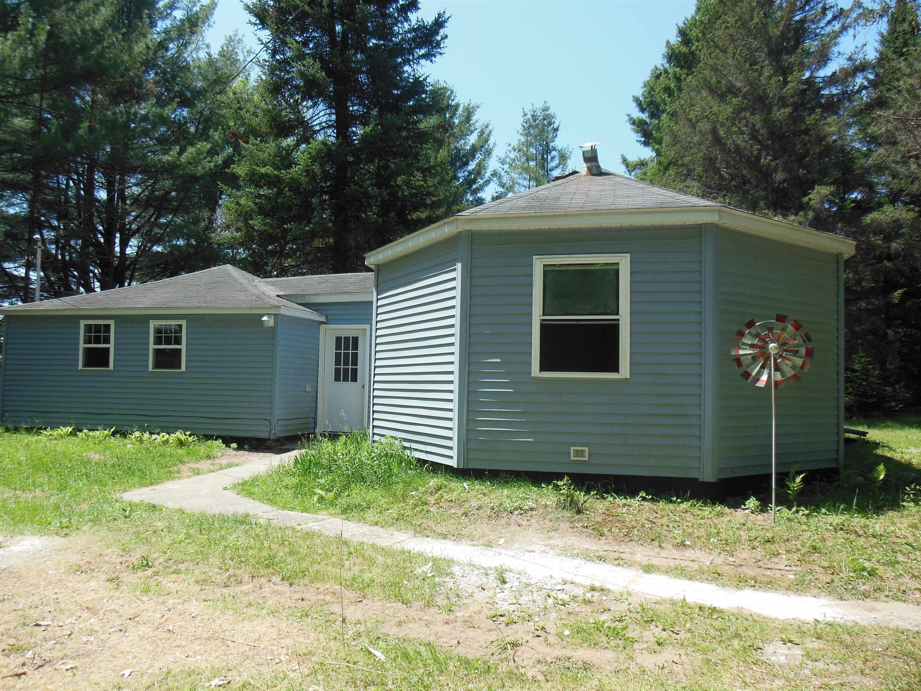 8870 E Townline Lake Road Property Photo 1