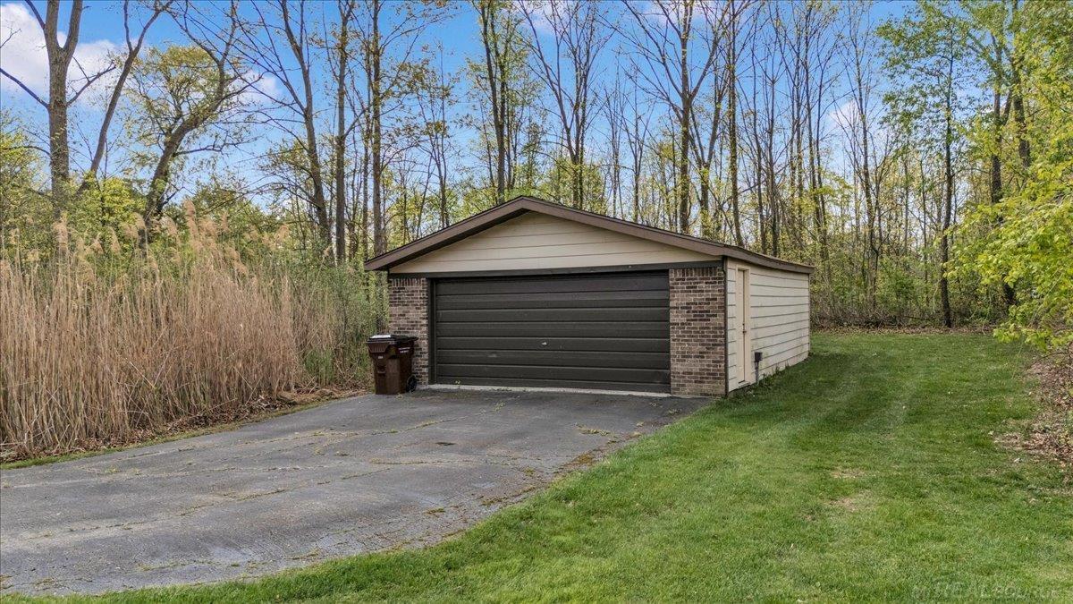 55767 Sandy-Vacant Lane