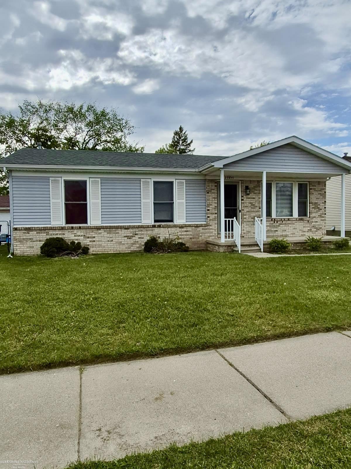 25841 Lehner Court Property Photo 1