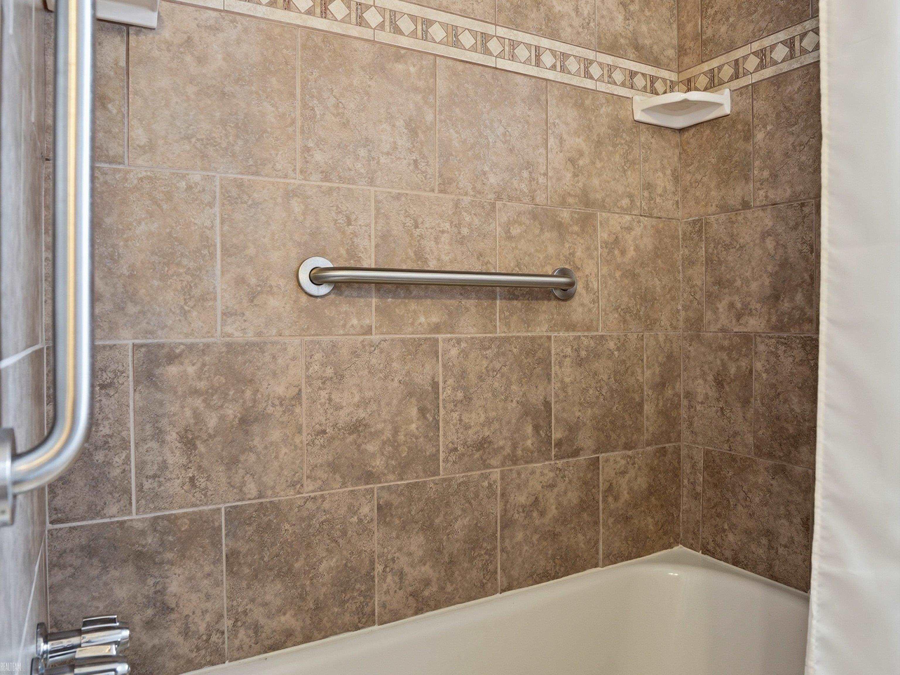 7589 Colony Drive Property Photo 22