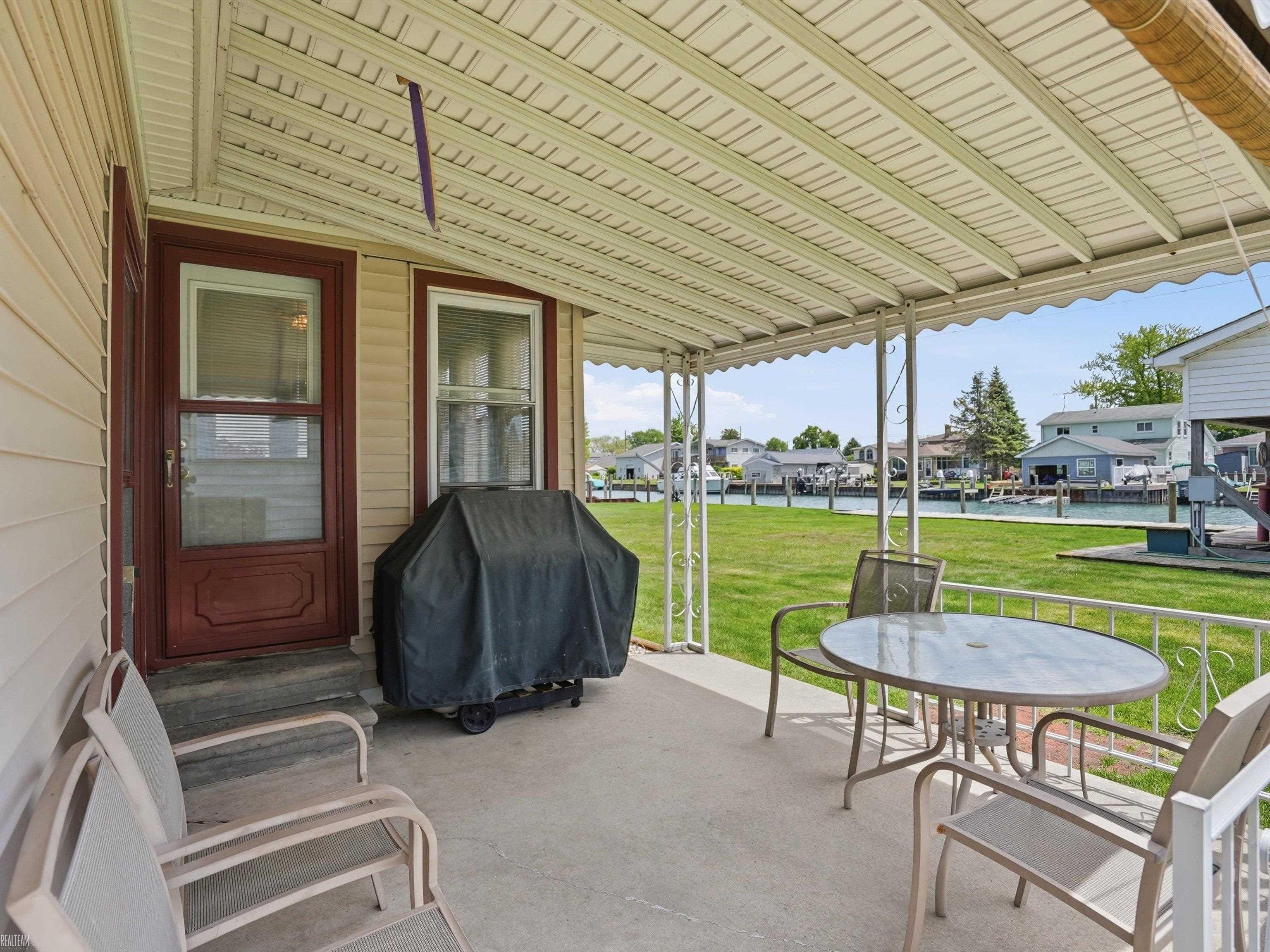 7589 Colony Drive Property Photo 28