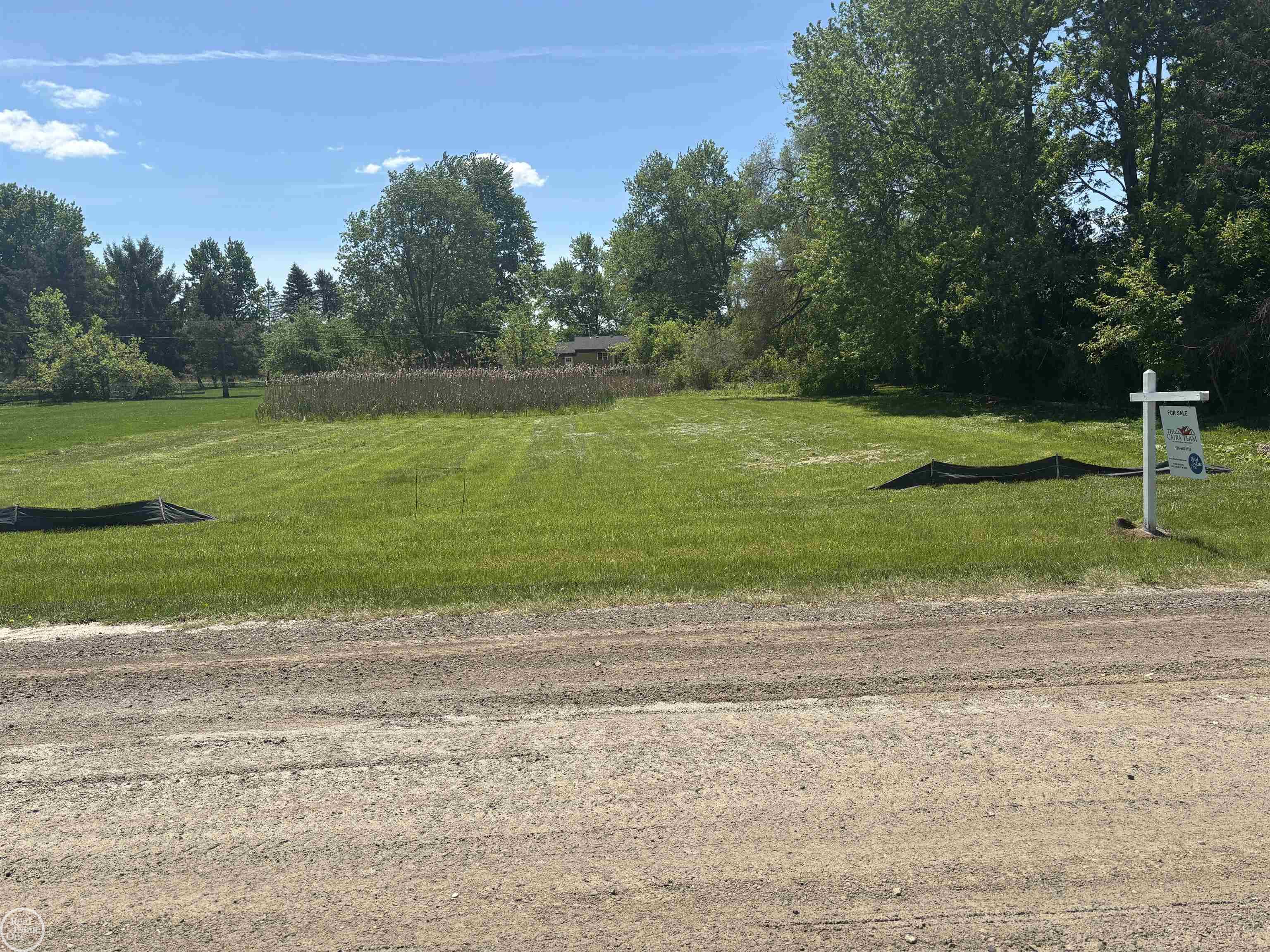 23100 Jamison Drive Property Photo 3